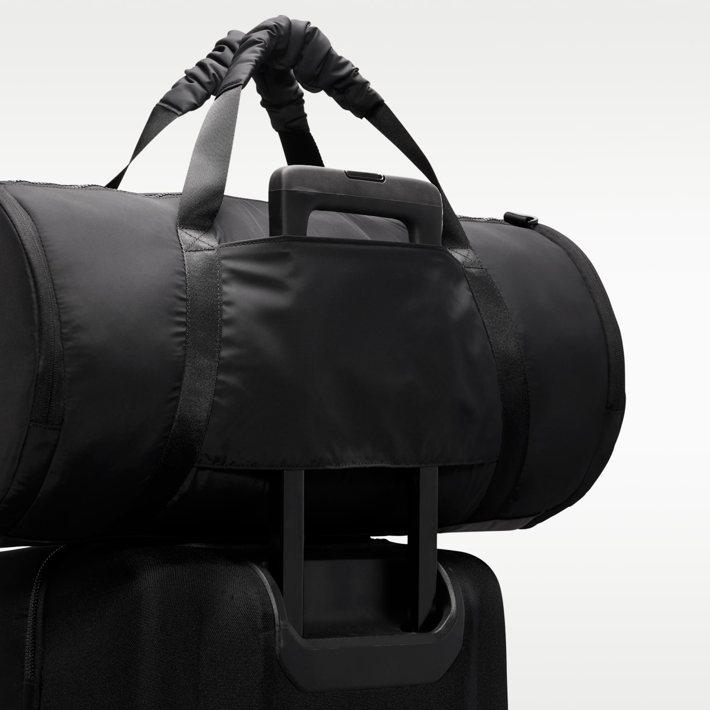 Женские сумки Nike One Duffel Bag (35L) — фото 9