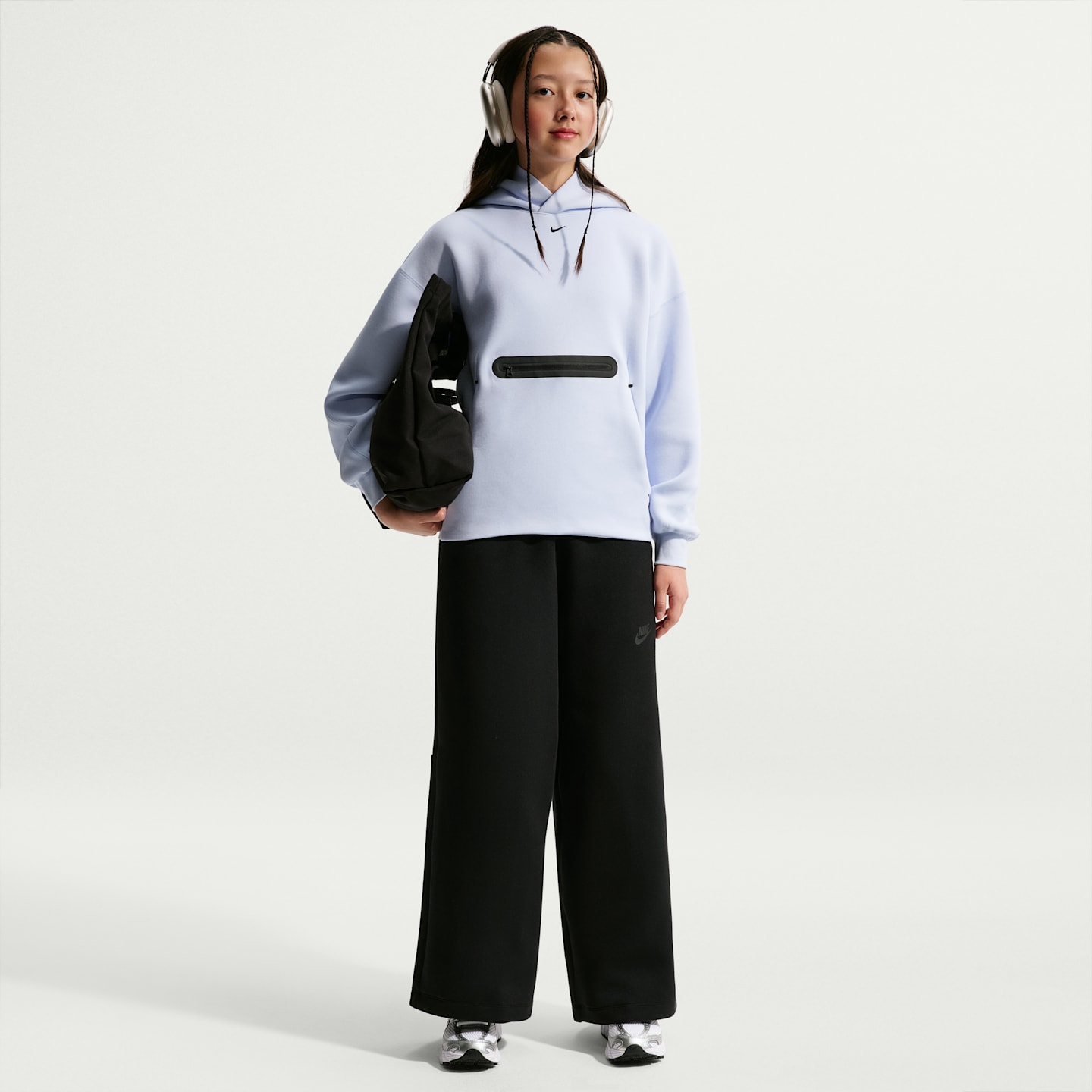 Детские брюки Nike Tech Fleece Big Kids' (Girls') Wide-Leg Pants — фото 1