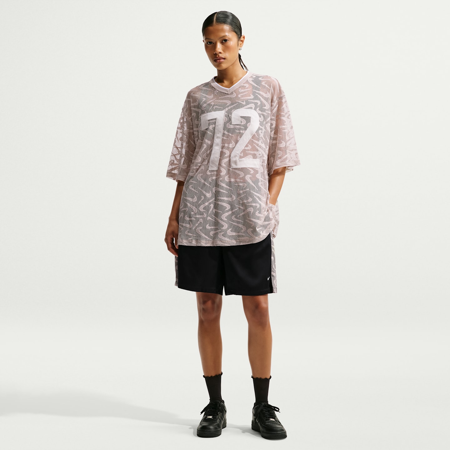 Женские шорты Nike Sportswear Chill Lace Women's Loose Mid-Rise Shorts (Plus Size) — фото 1