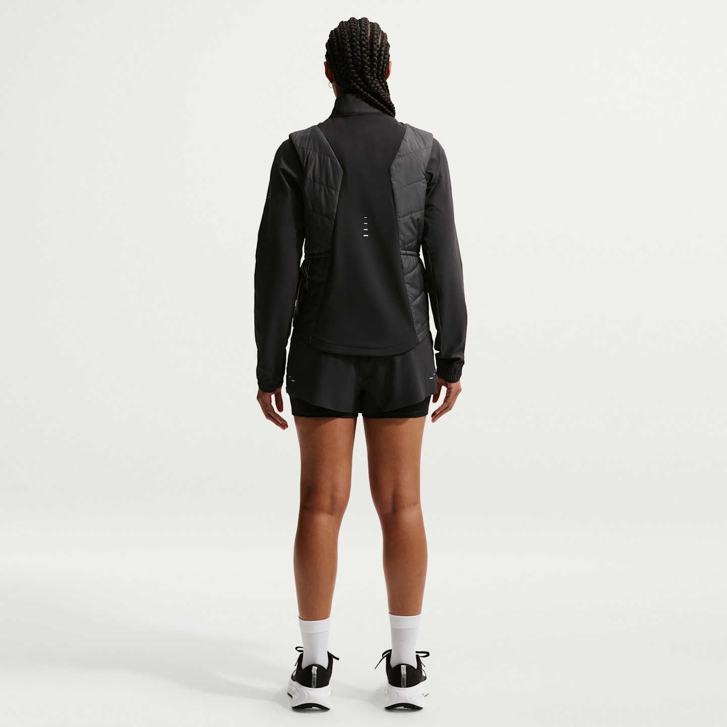 Женские жилеты Nike Swift Women's Therma-FIT Running Vest — фото 5