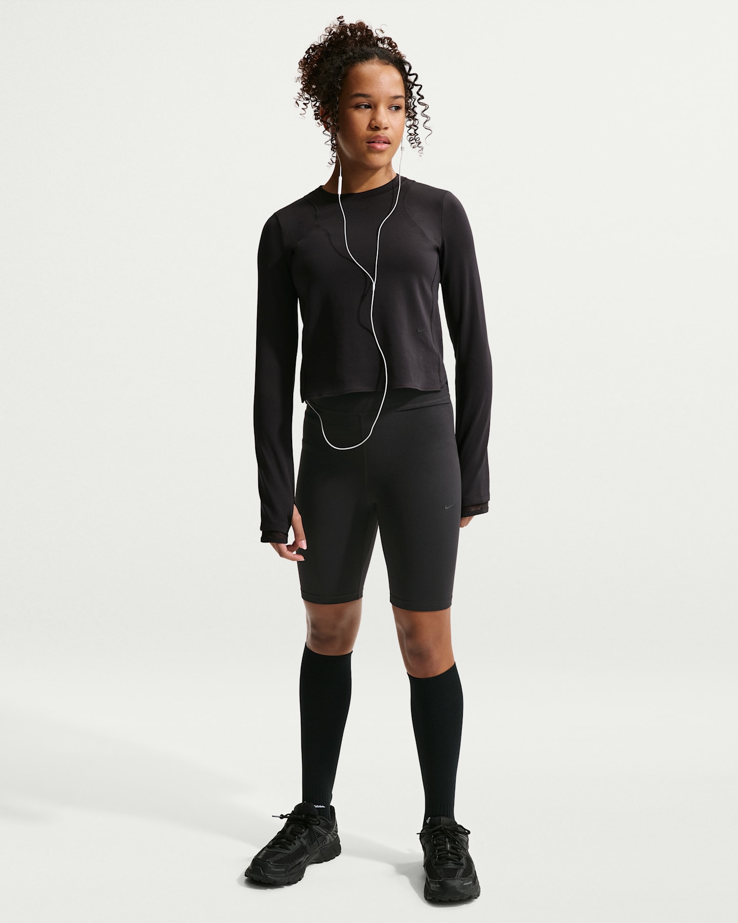 Детские шорты Nike MAVN Girls' Dri-FIT High-Rise 7" Shorts — фото 6
