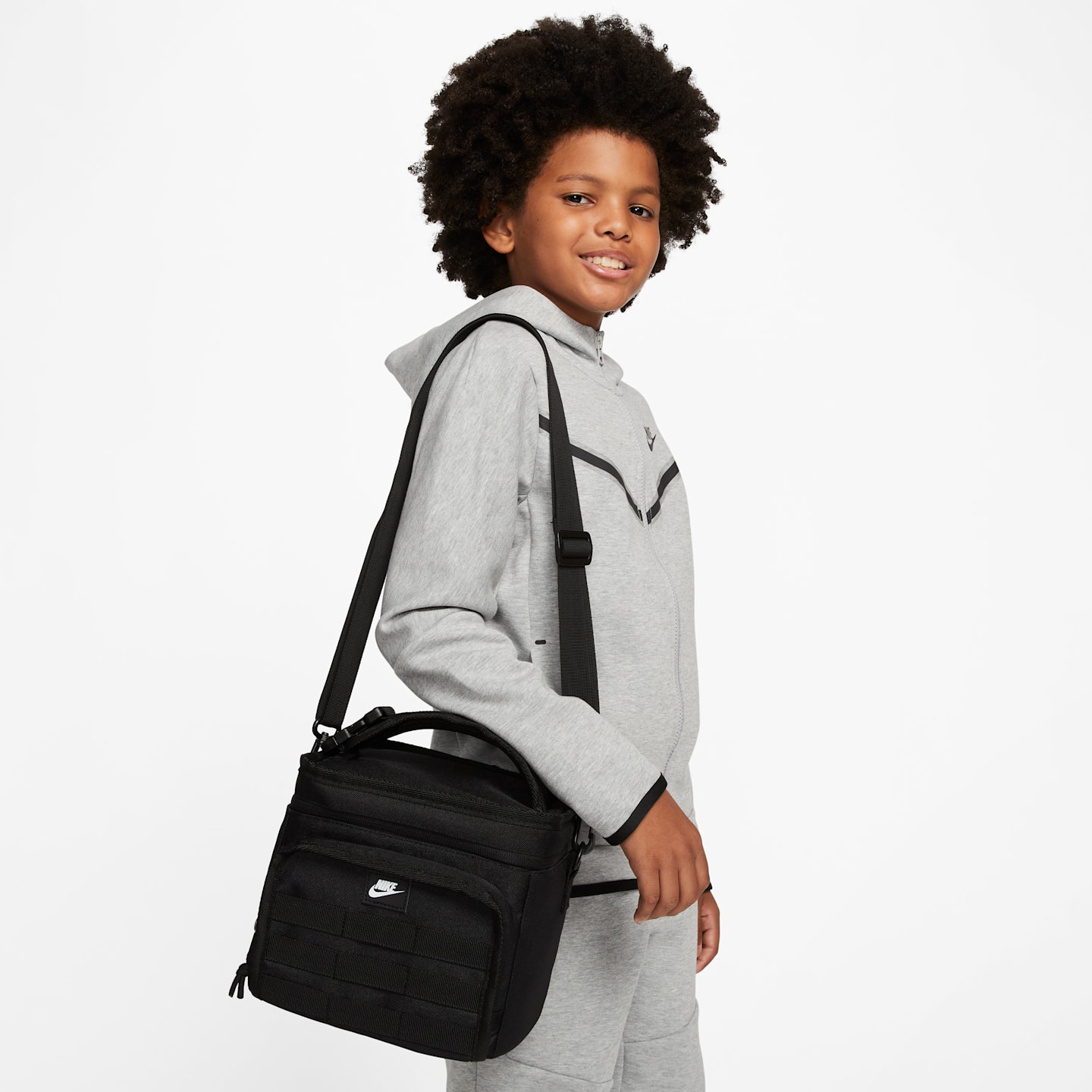 Детские сумки Nike Futura Lunch Tote (6.75L) — фото 1