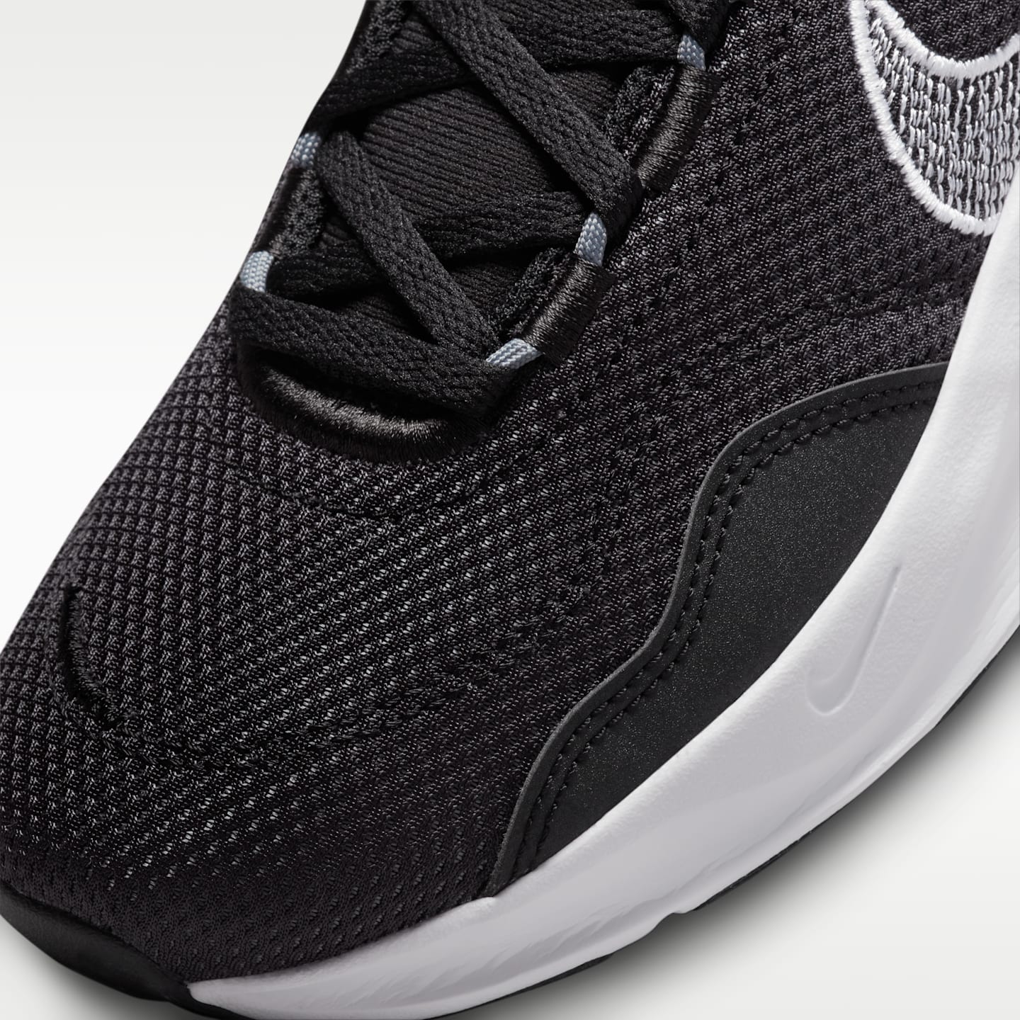 Женские кроссовки Nike Legend Essential 3 Next Nature Women's Workout Shoes — фото 7