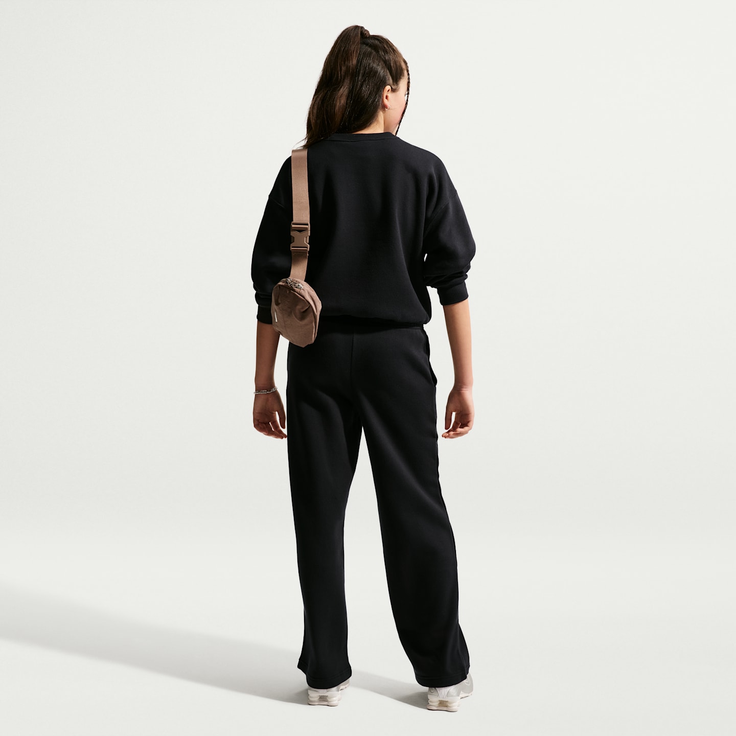 Детские брюки Nike Sportswear Studio Fleece Girls' Open-Hem Pants — фото 5