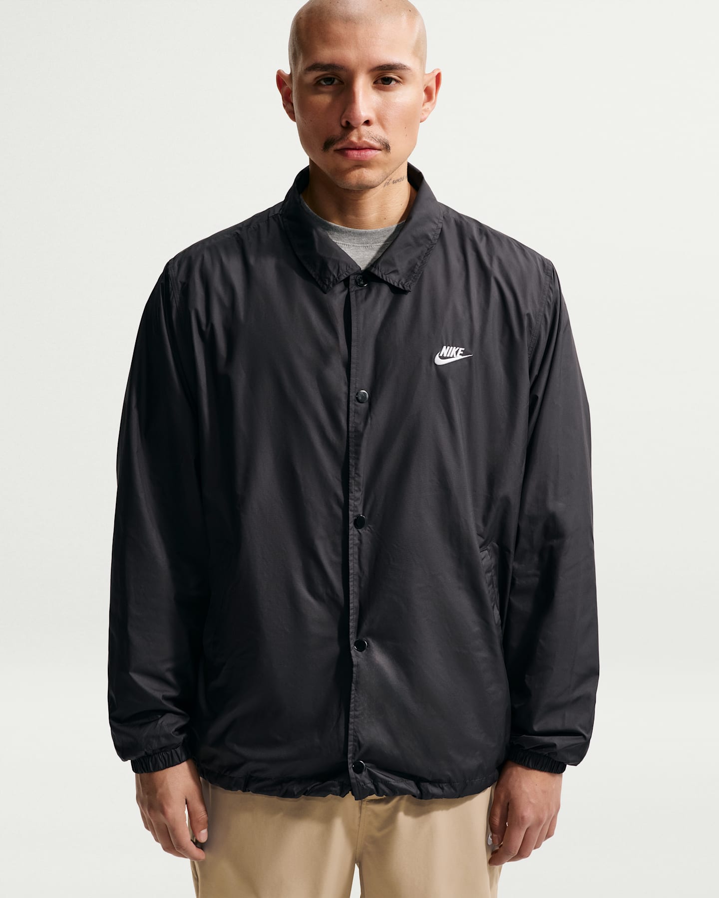 Мужские куртки Nike Club Men's Coaches Jacket — фото 7
