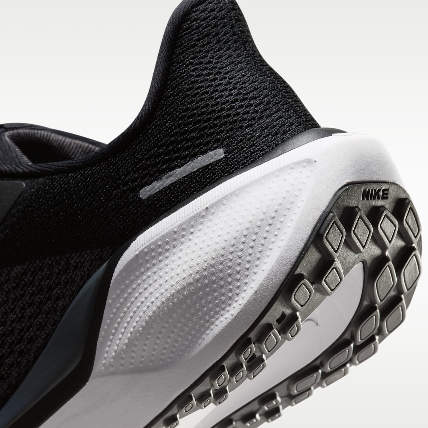 Детские кроссовки Nike Pegasus 41 Big Kids' Road Running Shoes — фото 8