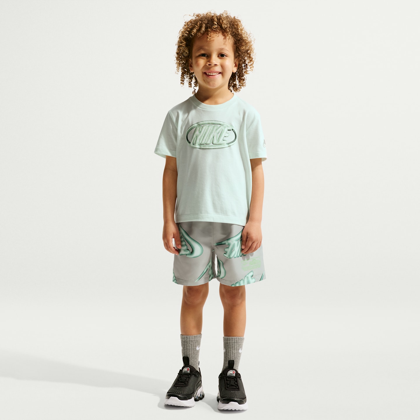 Детские брюки Nike Sportswear Club Toddler 2-Piece Floatie T-Shirt and Shorts Set