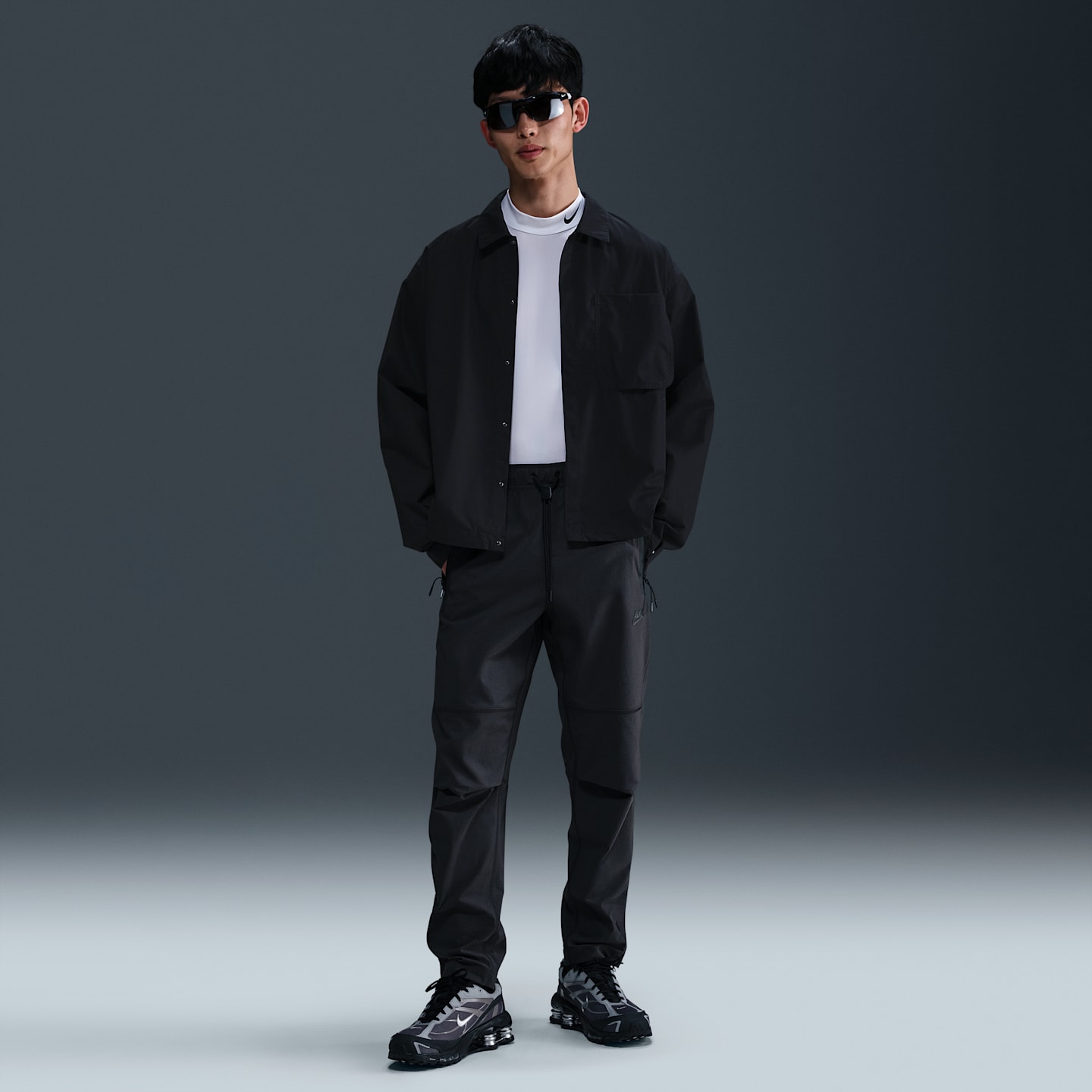 Мужские брюки Nike Tech Men's Woven Pants — фото 1