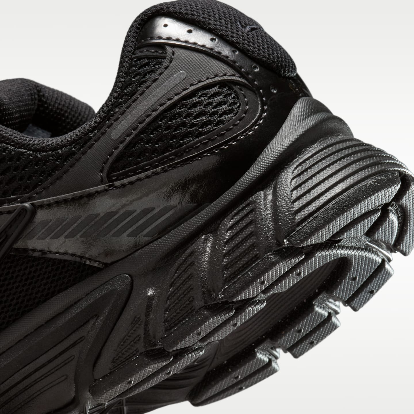 Женские кроссовки Nike V5 RNR Women's Shoes with Reflective Accents — фото 8