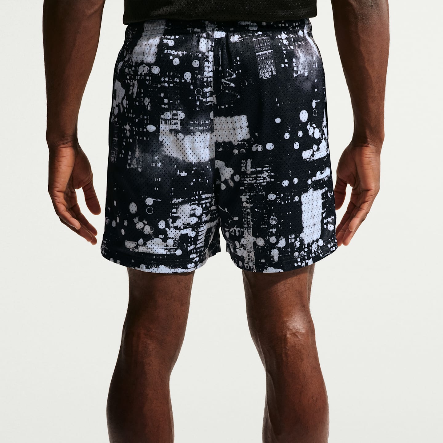 Мужские шорты Nike Standard Issue Men's Dri-FIT 5" Mesh Basketball Shorts — фото 3
