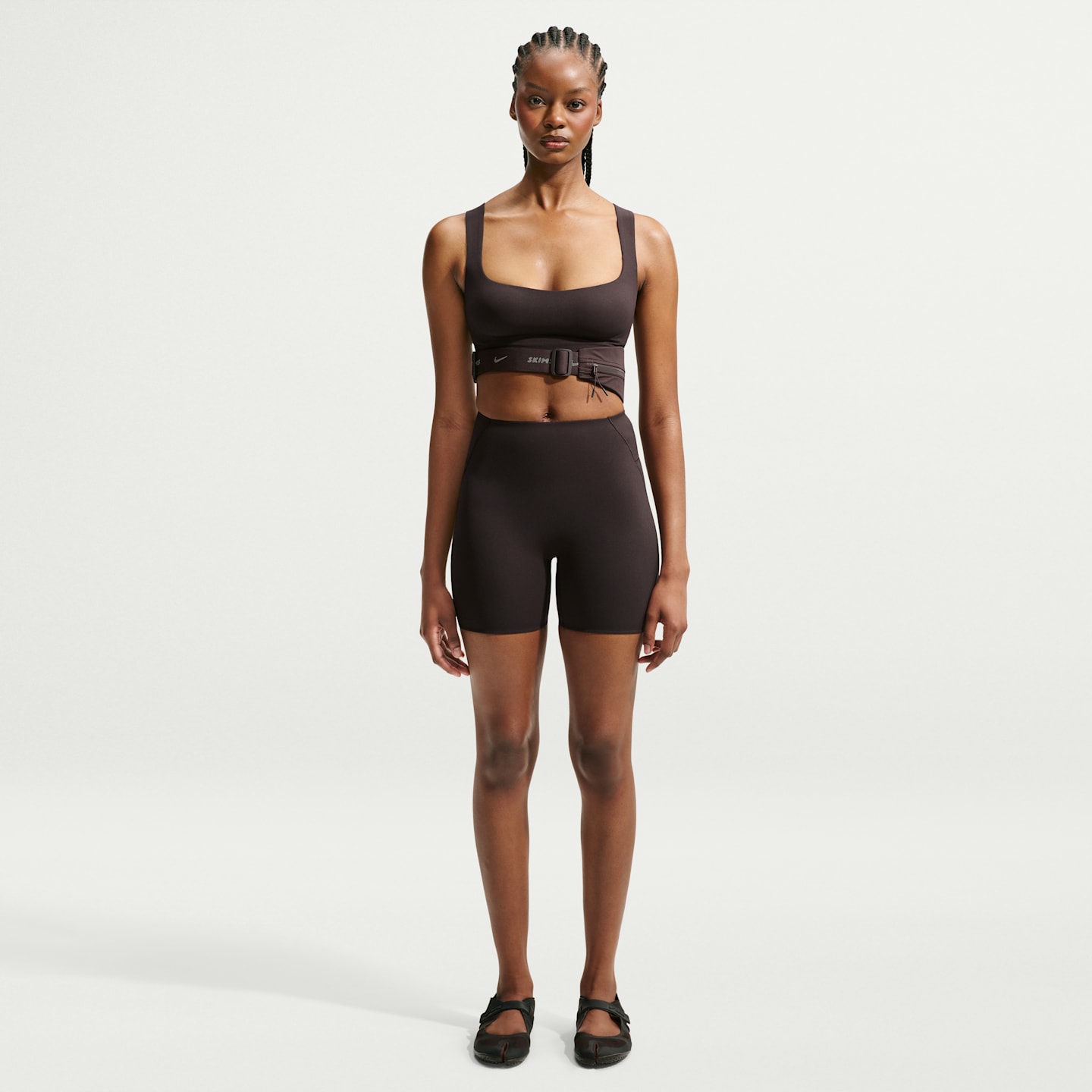 Женские спортивные бра Nike NikeSKIMS Studio Stretch Women's Square Neck Bra — фото 4