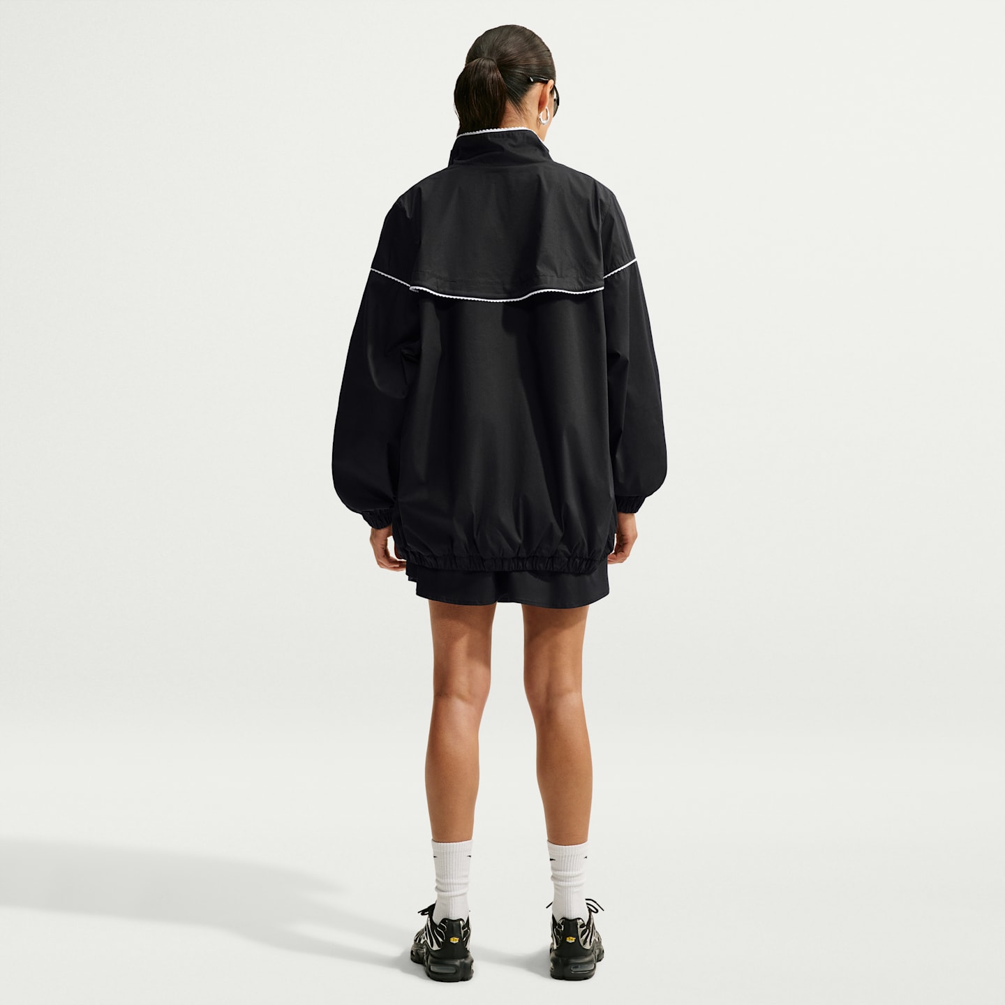 Nike Sportswear Women's Oversized Scalloped-Trim Poplin Track Jacket — фото 5