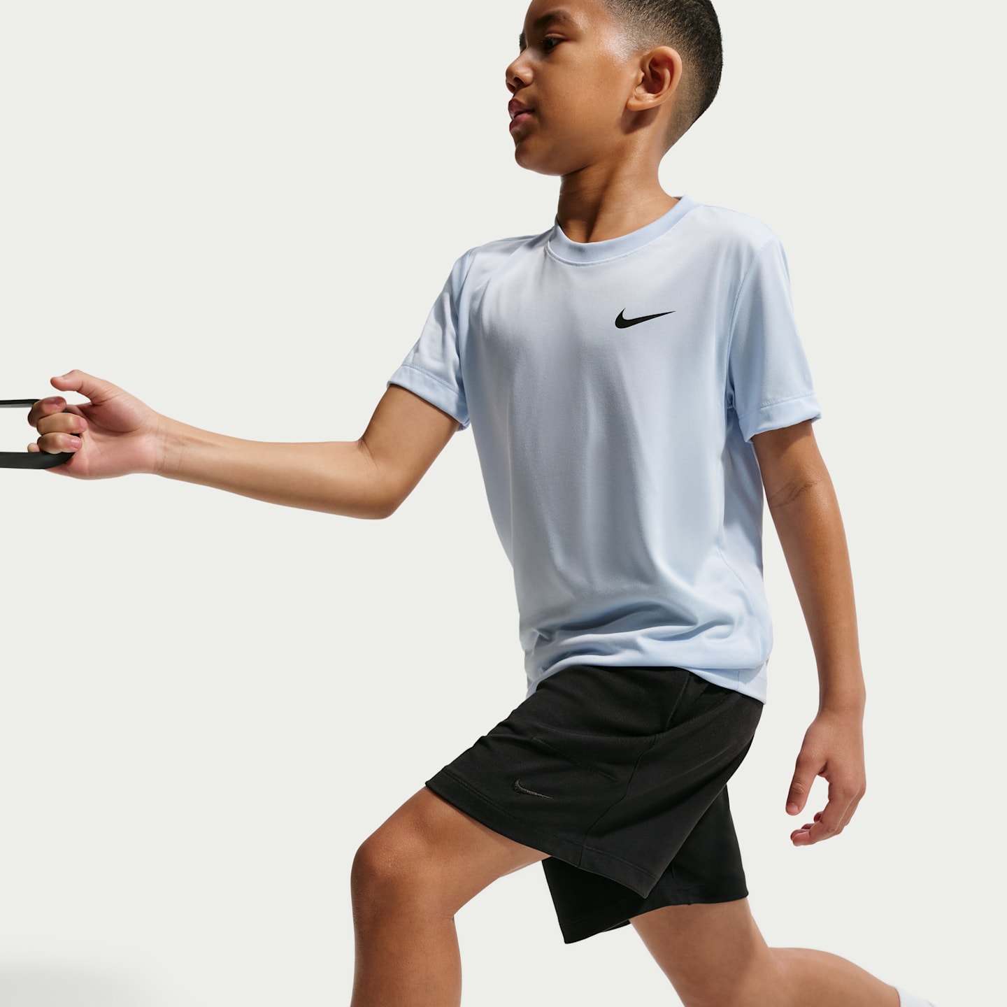 Детские шорты Nike Primary Nano Big Kids' (Boys') Dri-FIT 7" Shorts — фото 4