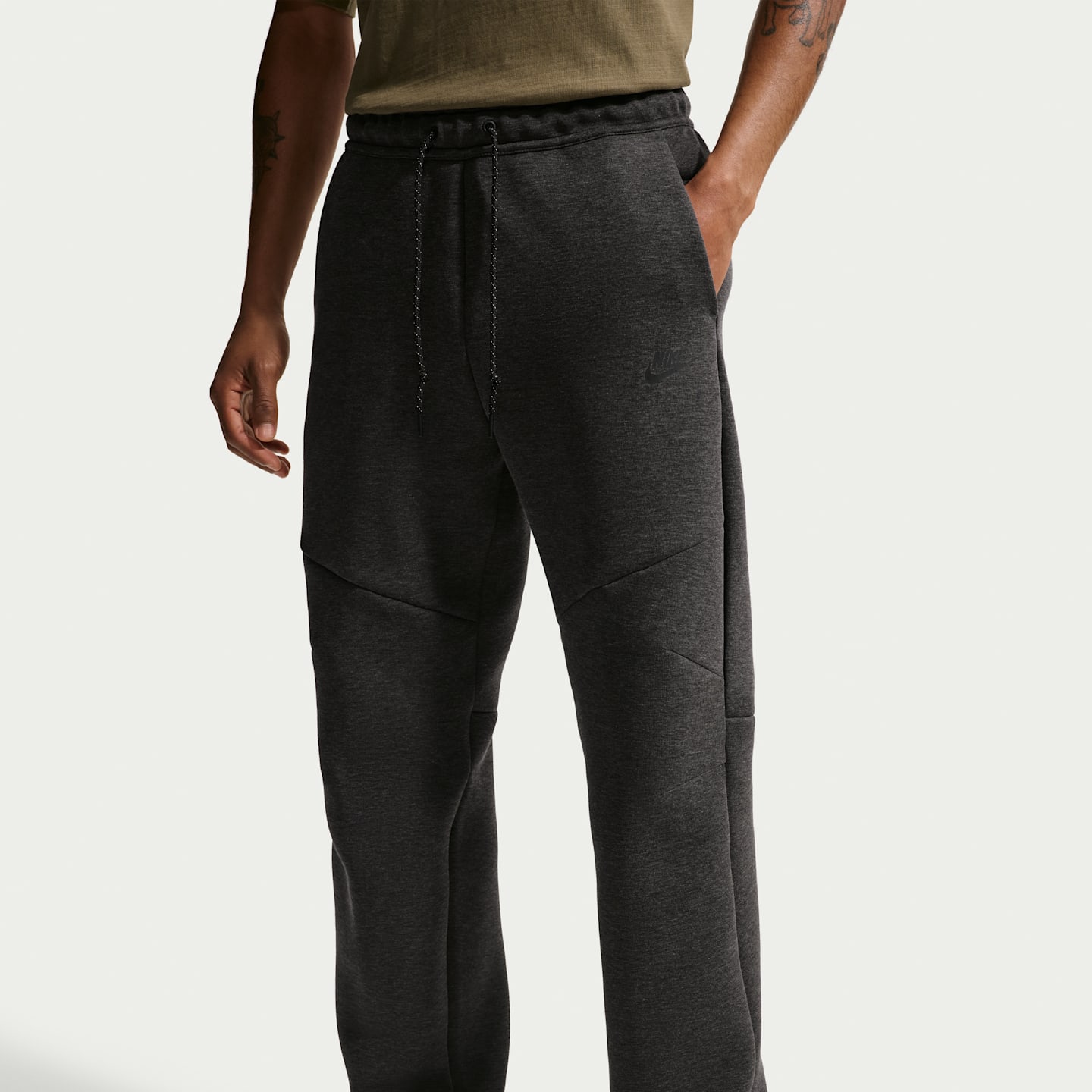Мужские брюки Nike Tech Men's Open-Hem Fleece Pants — фото 2