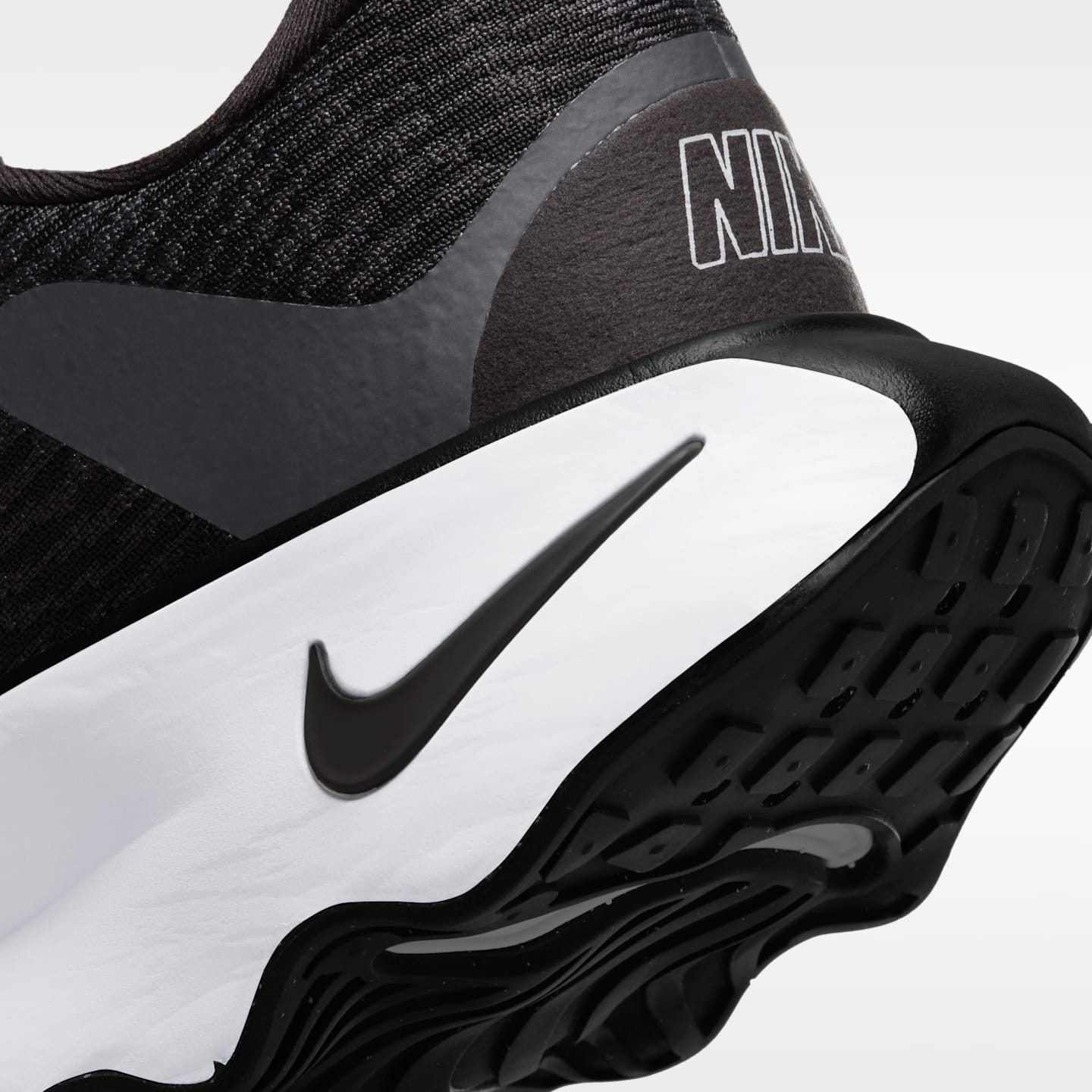 Мужские кроссовки Nike Motiva Men's Walking Shoes — фото 9