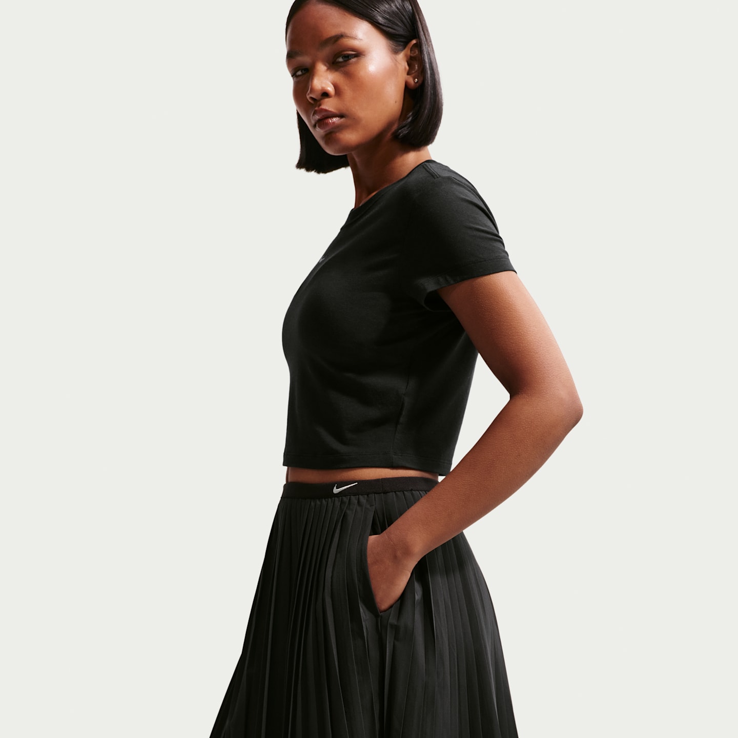 Женские юбки Nike Sportswear Women's Pleated Skirt — фото 4