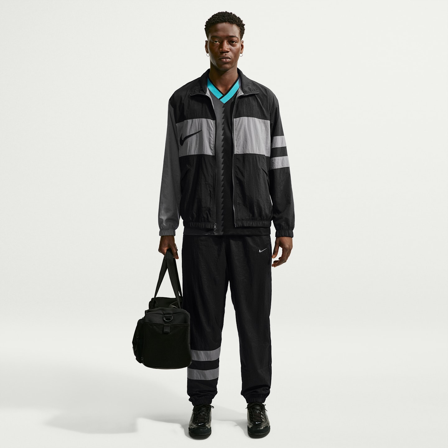 Мужские куртки Nike i96 Repel Men's Soccer Woven Track Jacket — фото 4