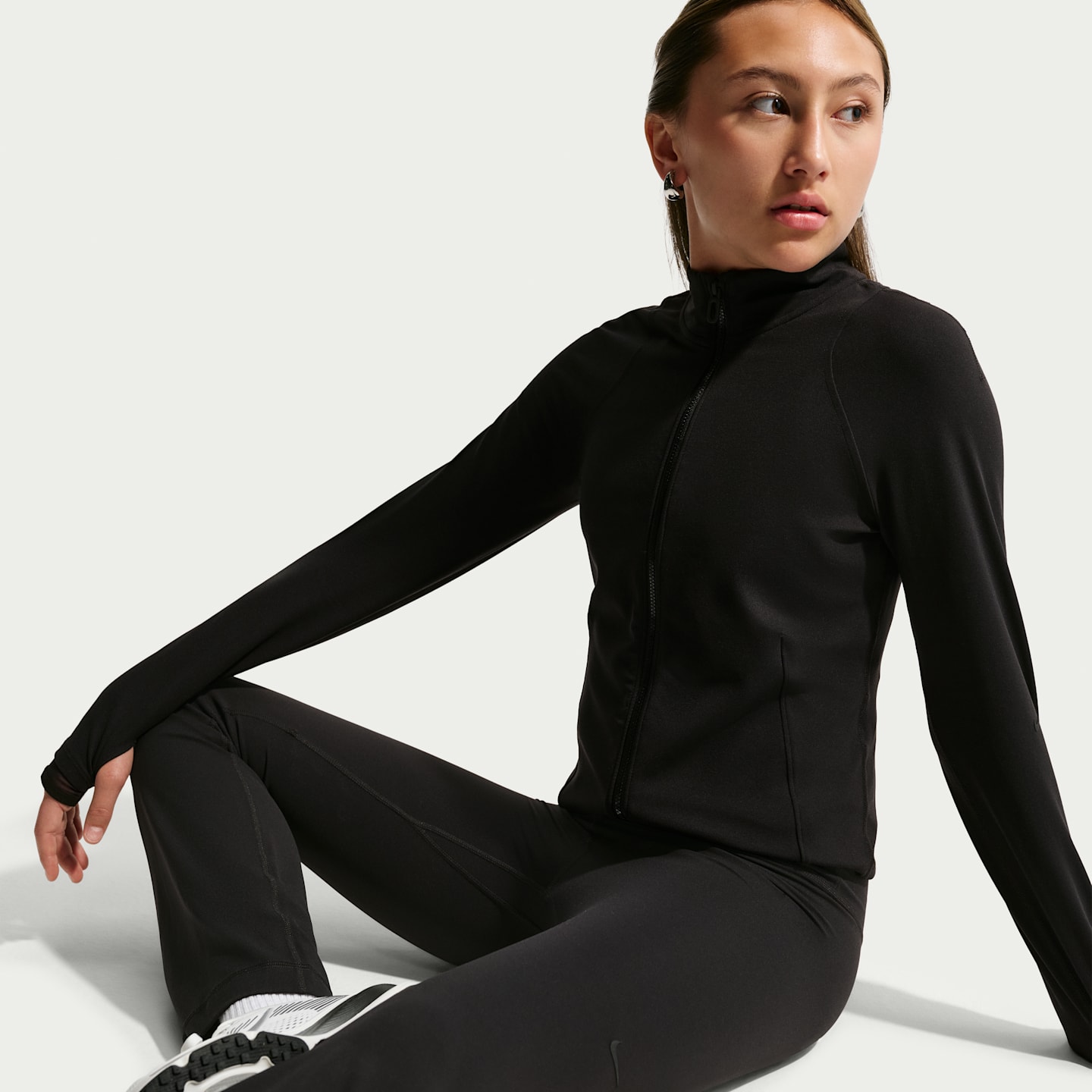 Детские леггинсы Nike Mavn Girls' High-Waisted Leggings — фото 4