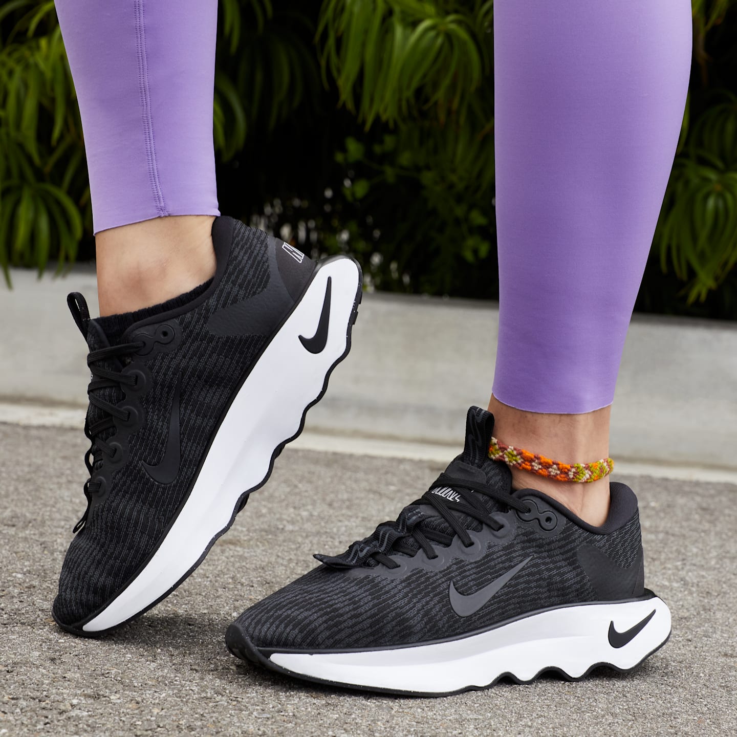 Женские кроссовки Nike Motiva Women's Walking Shoes — фото 2