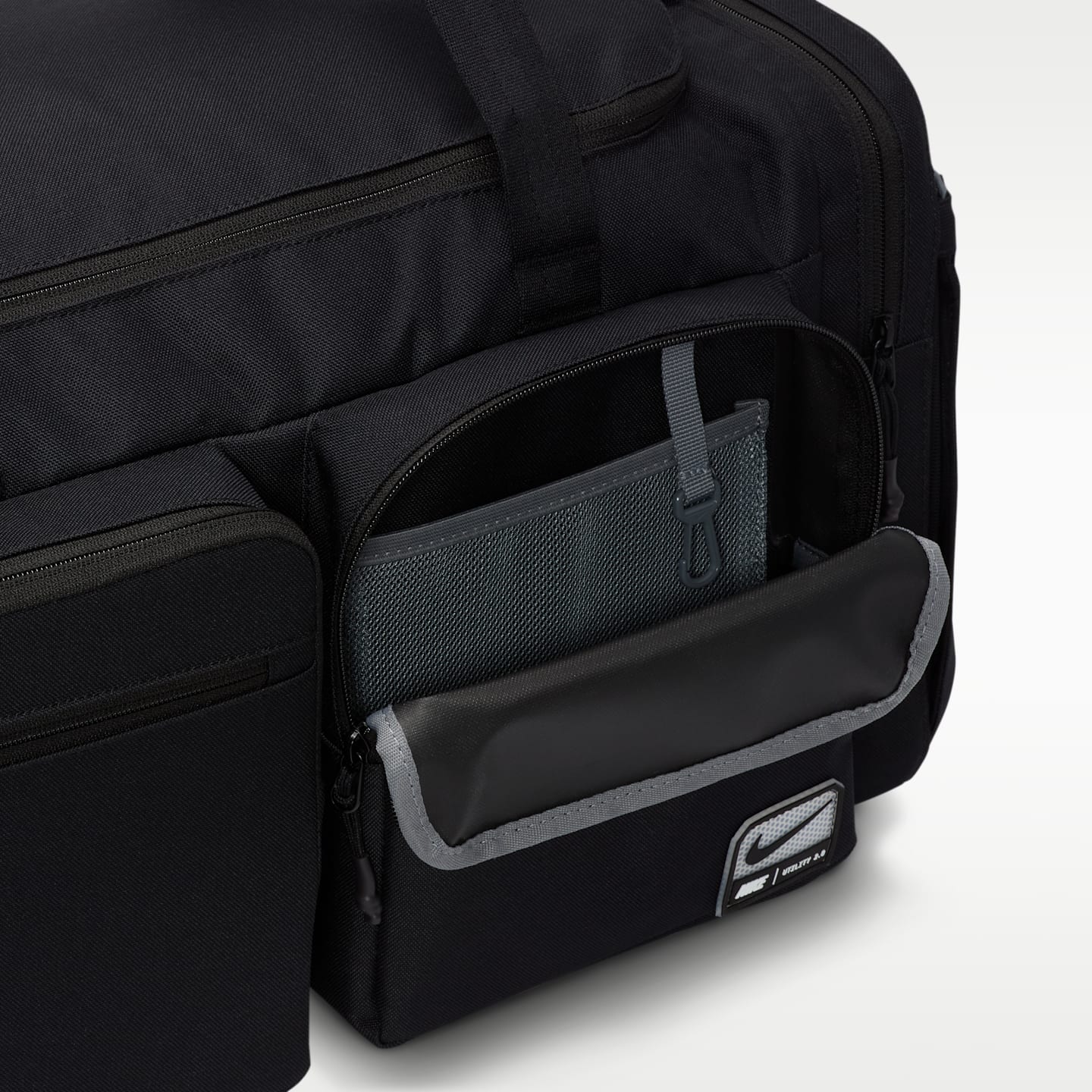 Женские сумки Nike Utility Power 2.0 Duffel Bag (Medium, 51L) — фото 8