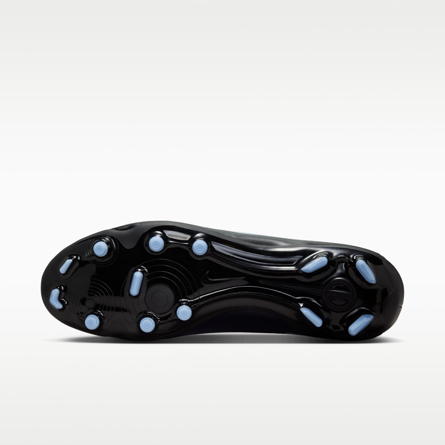 Nike Tiempo Legend 10 Club Multi-Ground Low-Top Soccer Cleats — фото 2
