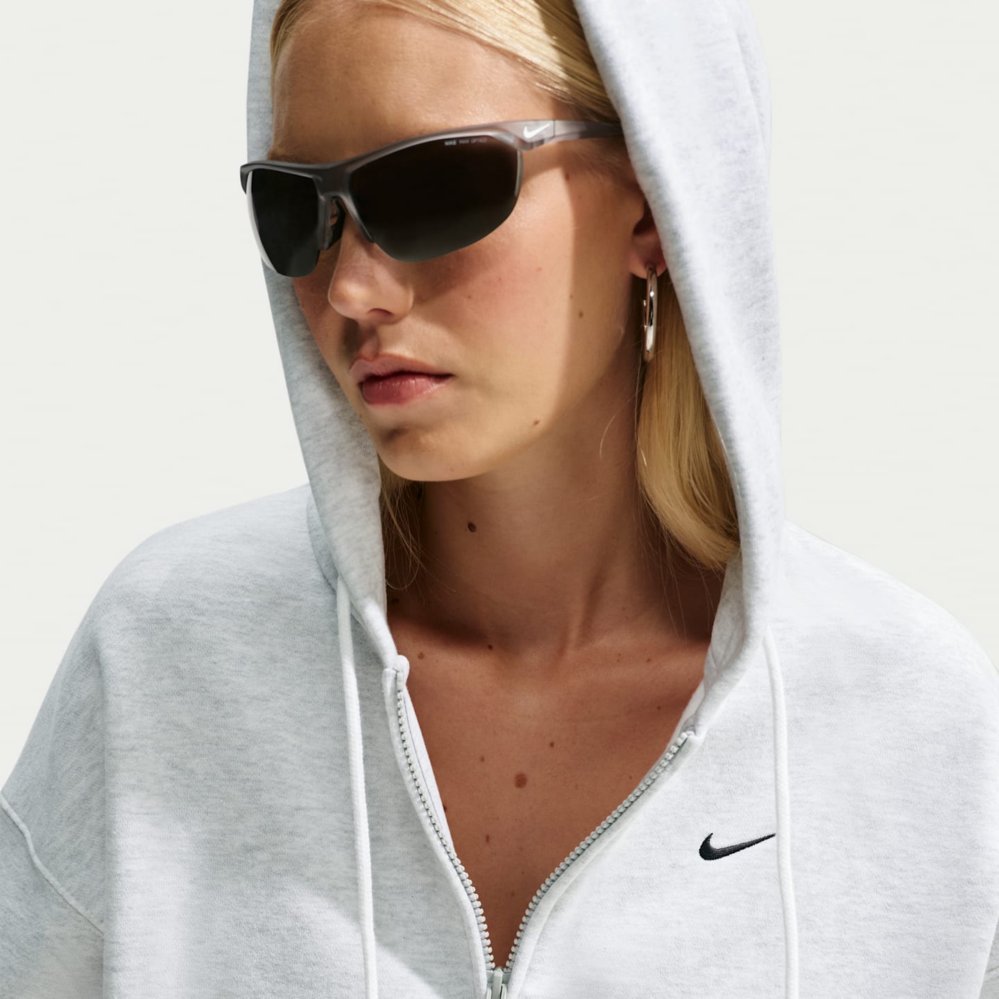 Женские худи Nike Studio Fleece Medium Weight Women's Oversized Full-Zip Cropped — фото 1