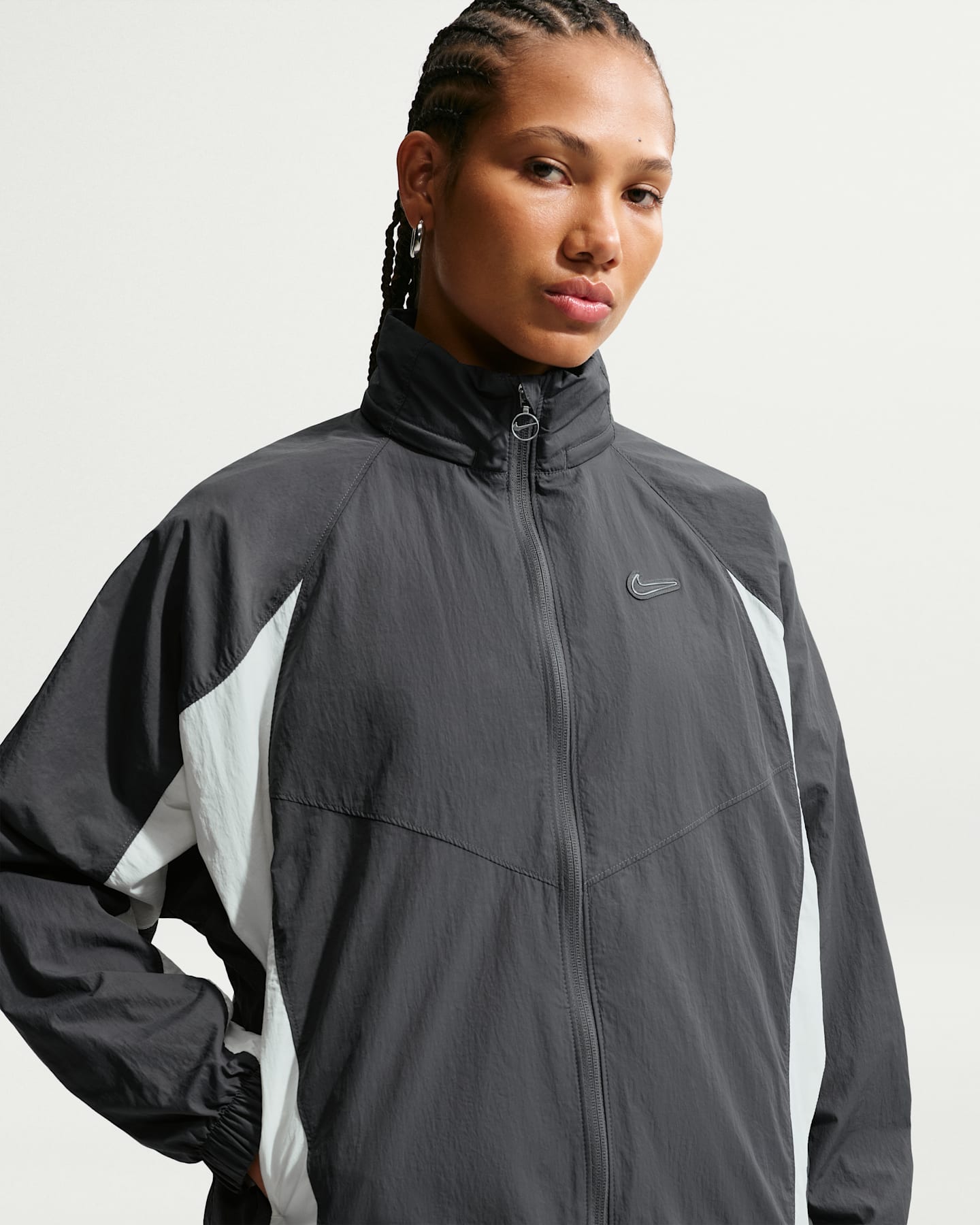 Женские куртки Nike Sportswear Women's Woven Jacket — фото 8