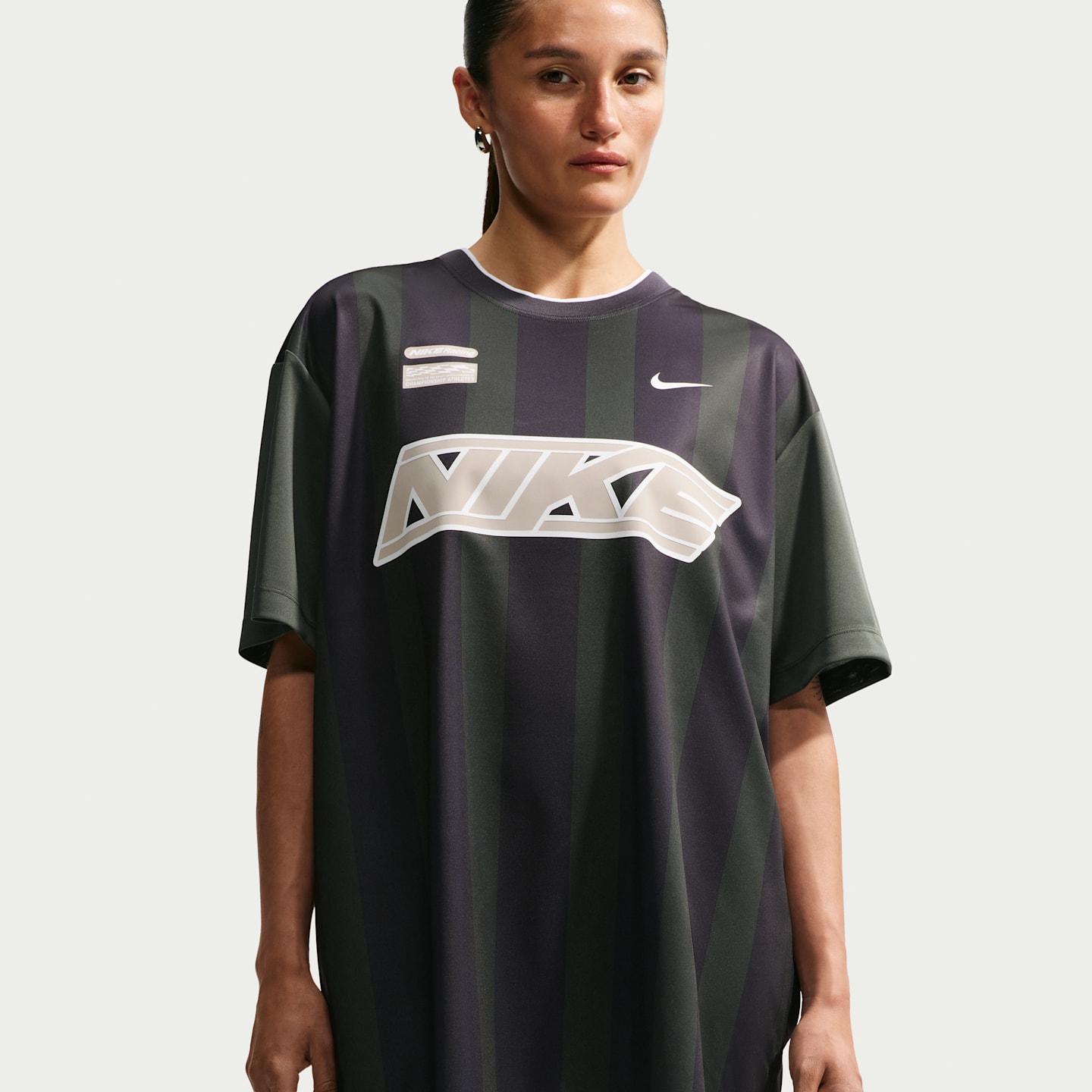 Женские платья Nike Sportswear Women's Oversized Jersey Mini Dress — фото 2