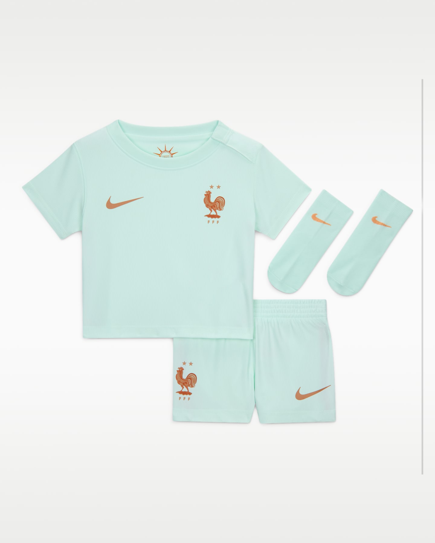 Детские кроссовки Nike FFF 2026 Stadium Away Baby/Toddler Nike Soccer Replica 3-Piece Kit — фото 4