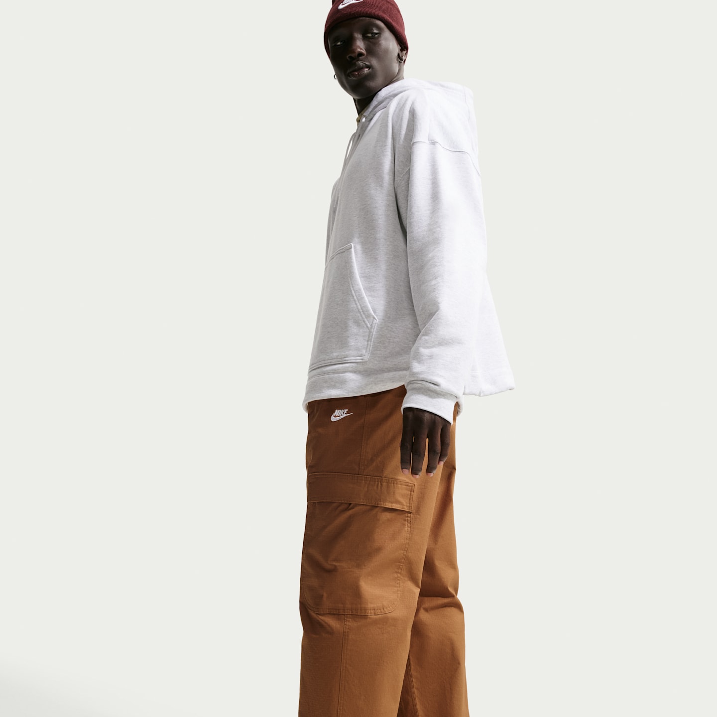 Мужские брюки Nike Sportswear Club Men's Woven Cargo Pants — фото 4