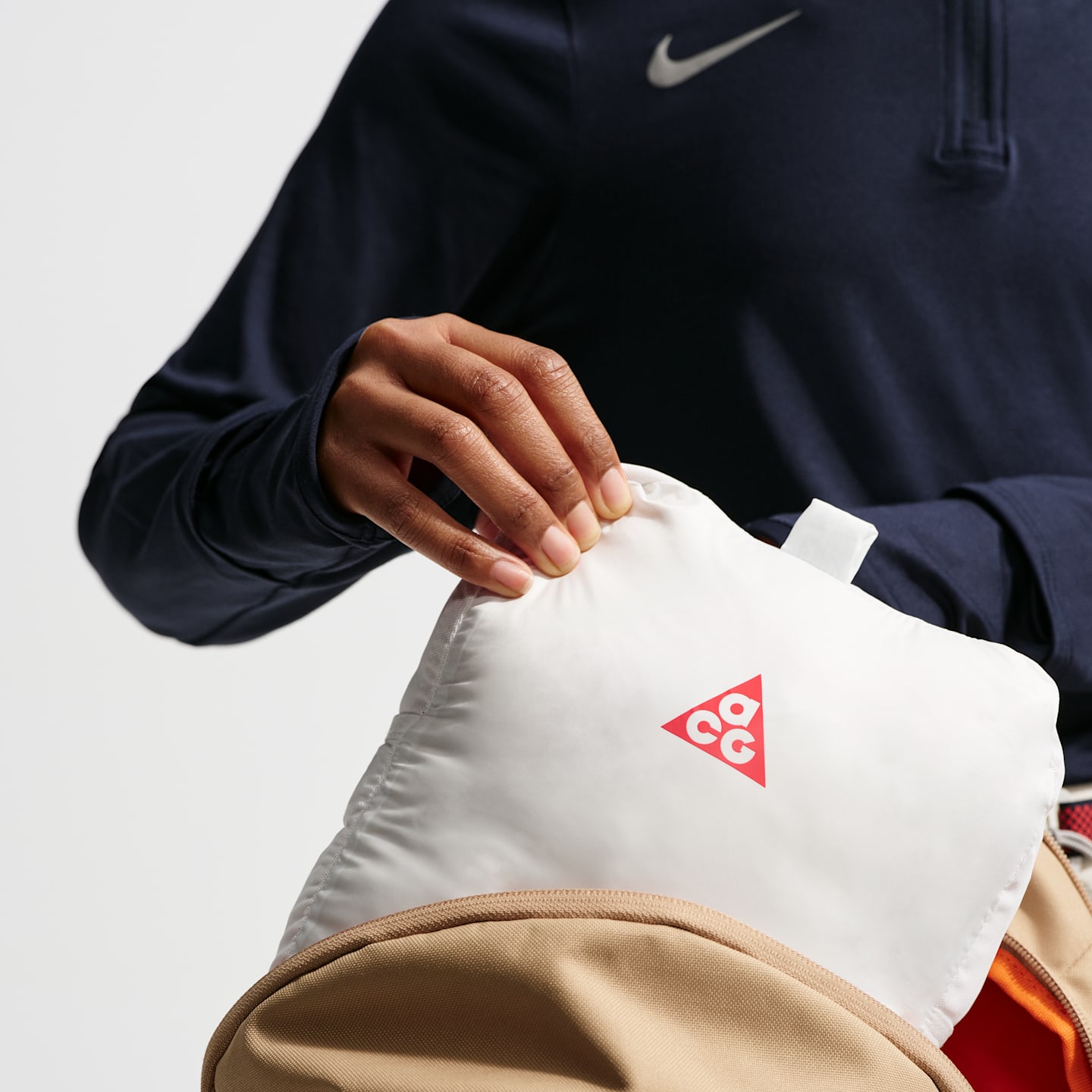 Женские куртки Nike ACG x United States Olympic Team Women's Therma-FIT ADV Jacket — фото 10