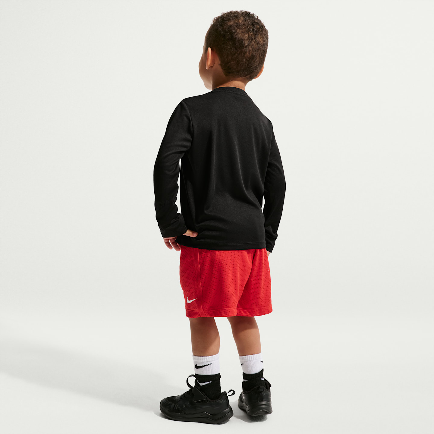 Детские футболки Nike Toddler Dri-FIT Graphic Long-Sleeve T-Shirt — фото 5