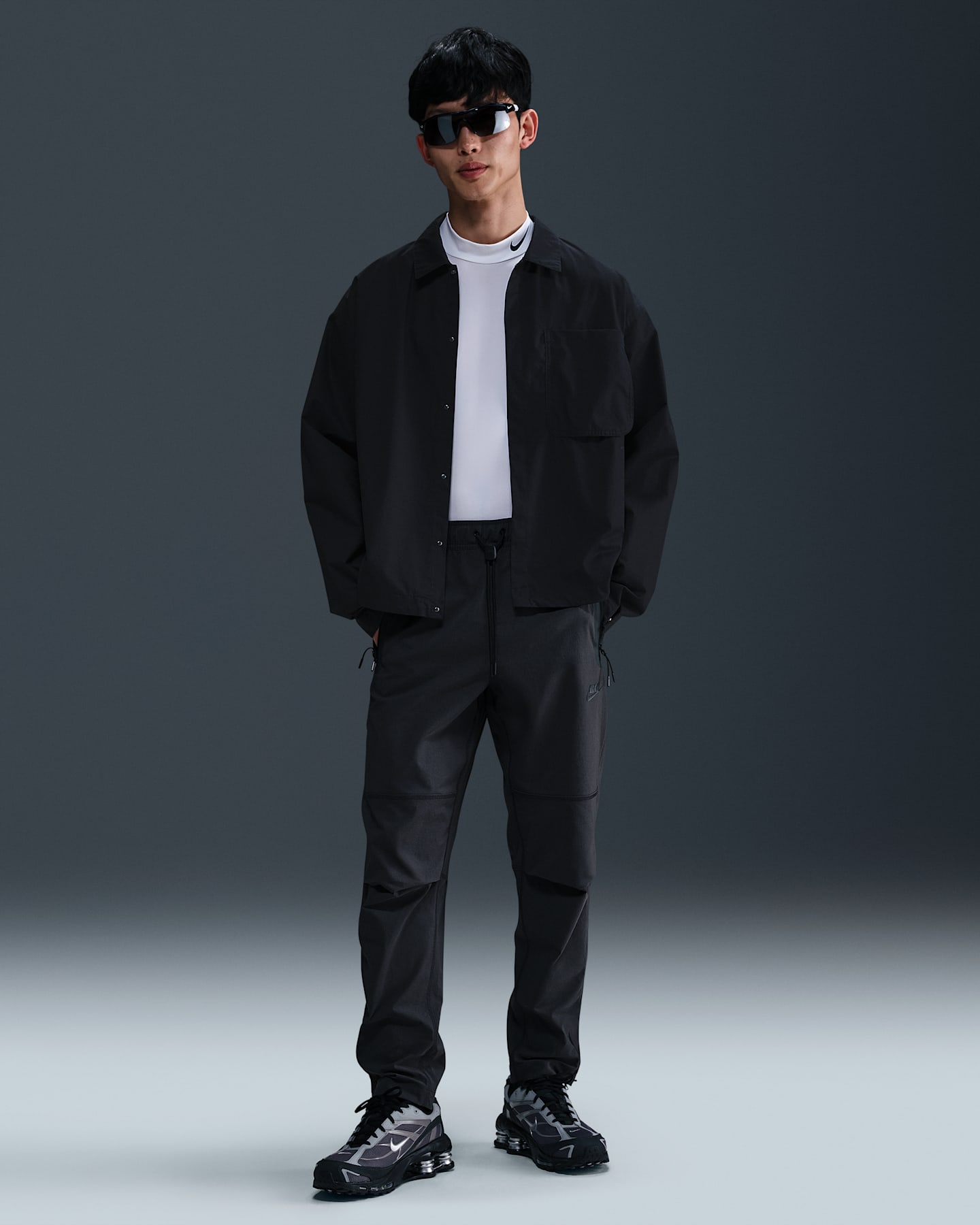 Мужские брюки Nike Tech Men's Woven Pants — фото 6