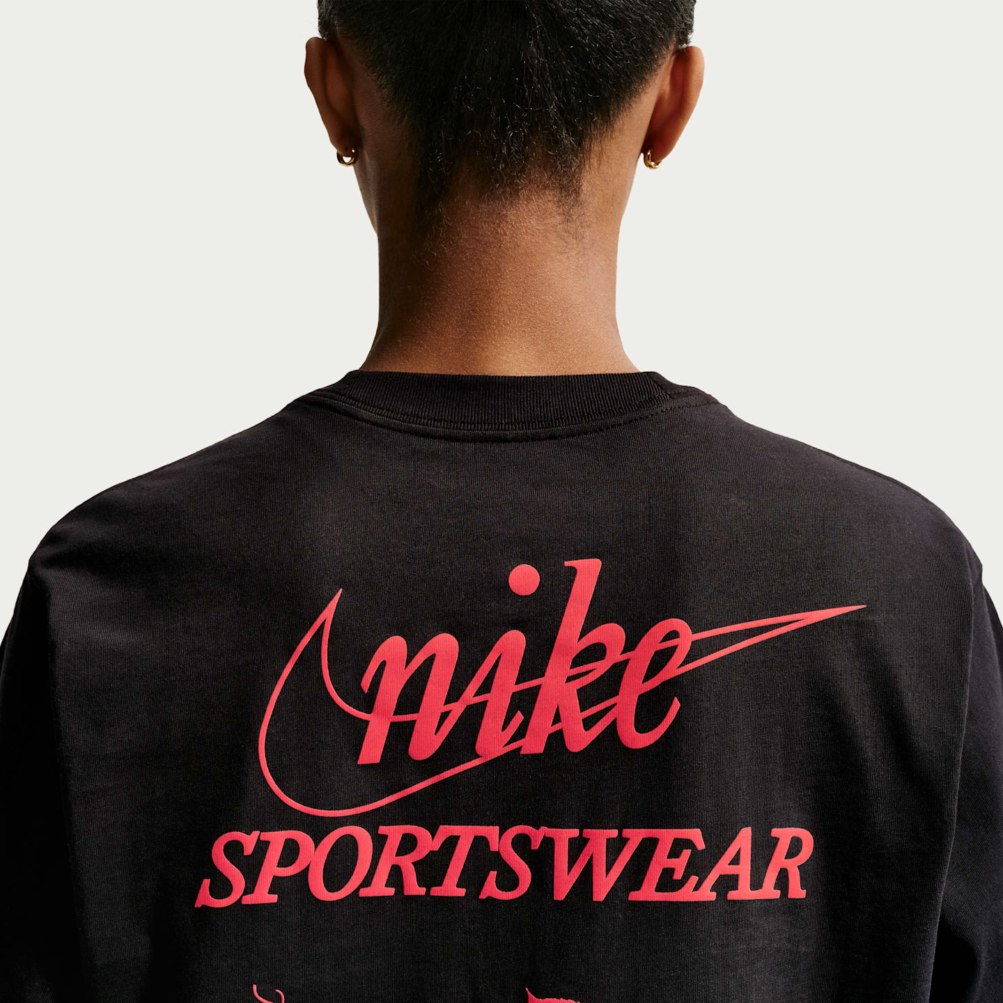 Женские футболки Nike Sportswear Women's Loose T-Shirt — фото 2