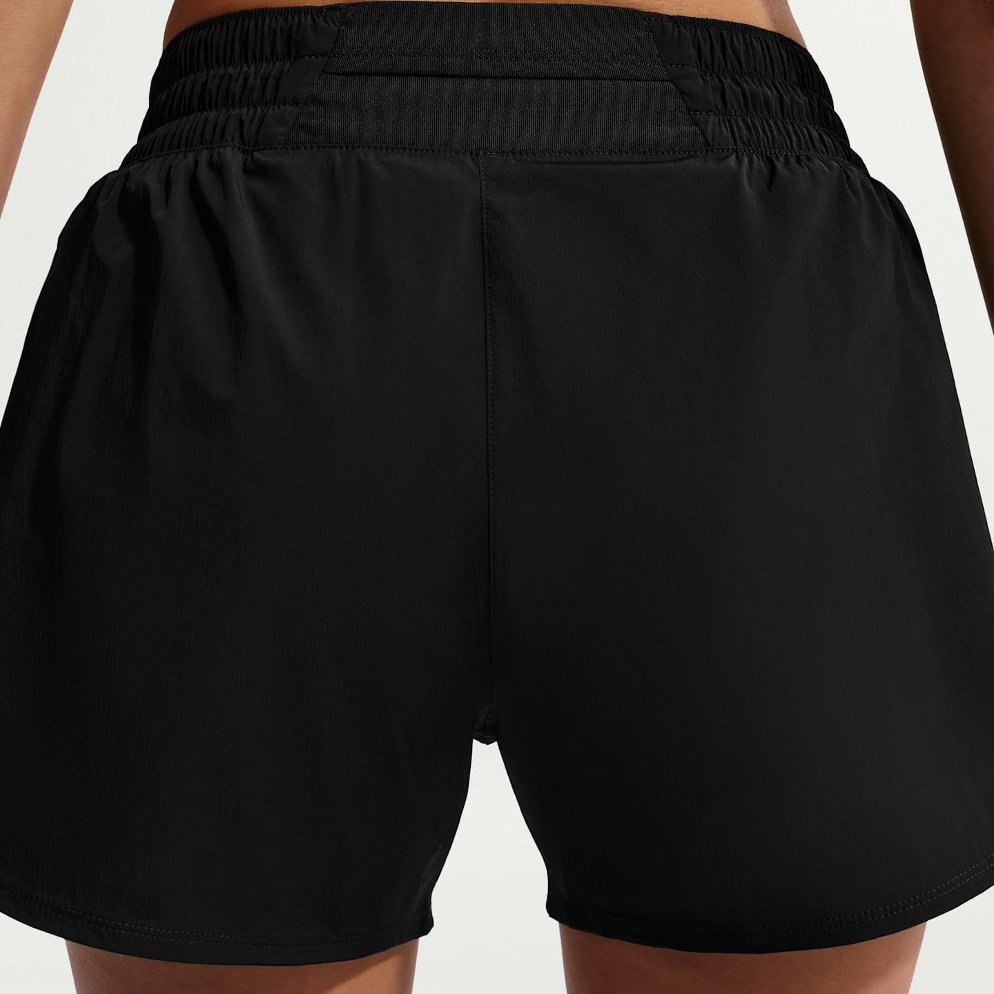Женские шорты Nike One Women's Dri-FIT Brief-Lined High-Waisted 5" Shorts — фото 3