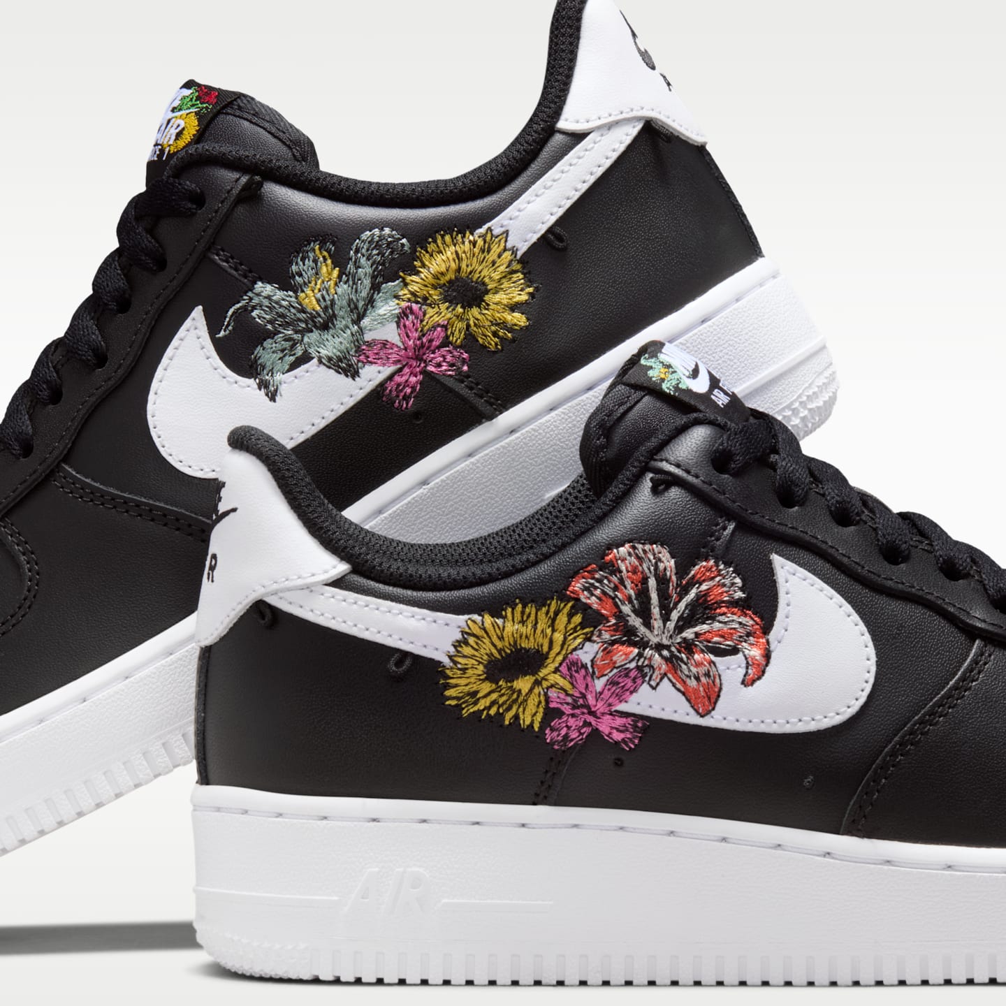 Женские кроссовки Nike Air Force 1 '07 Premium "Flowers" Women's Shoes — фото 11
