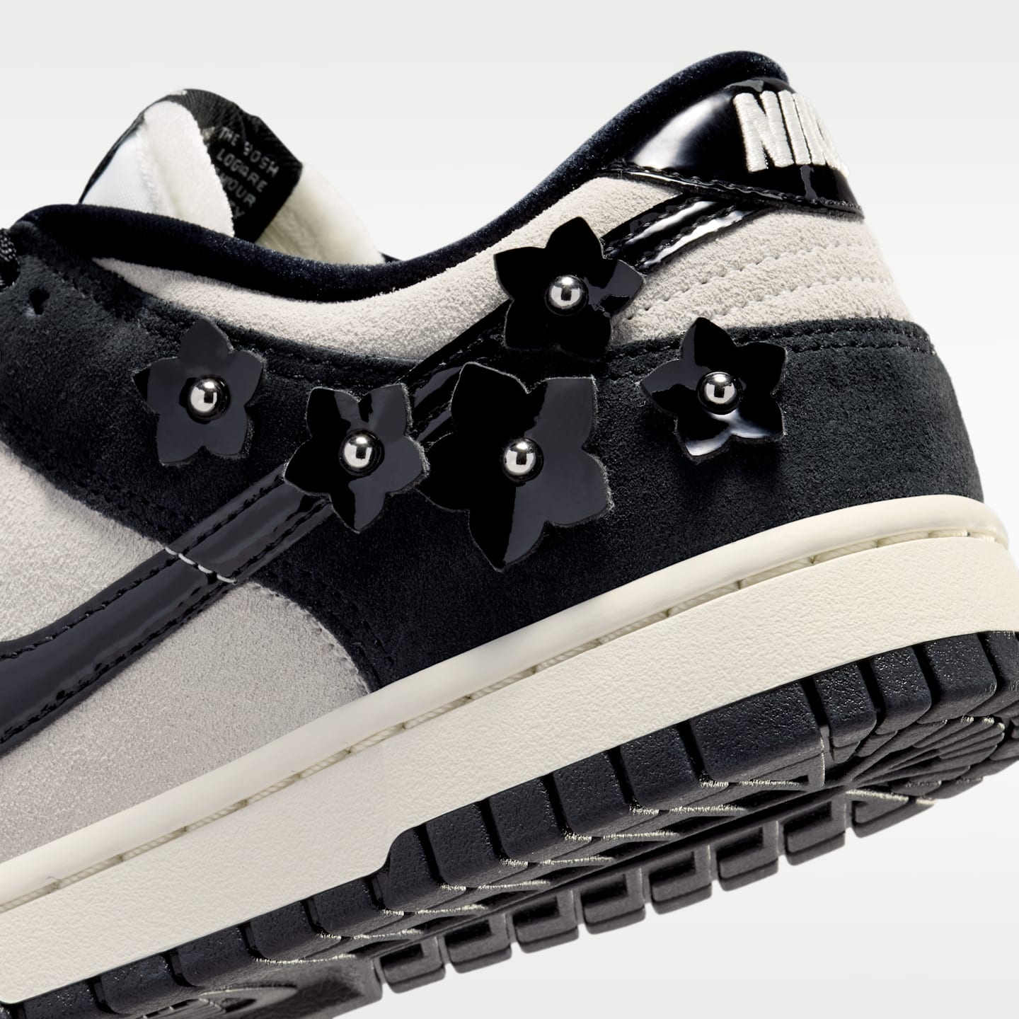 Женские кроссовки Nike Dunk Low SE "Florette" Women's Shoes — фото 8