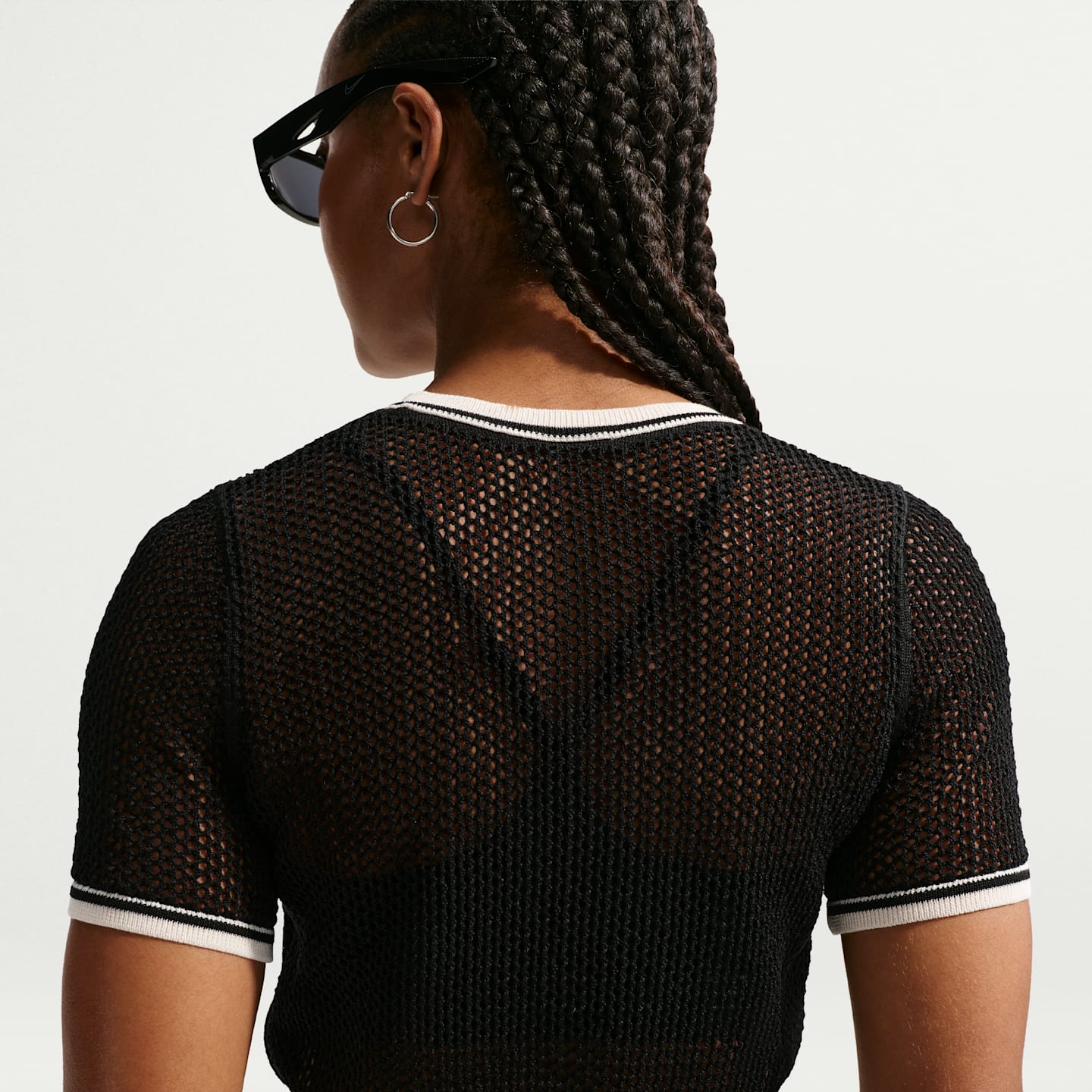 Женские брюки Nike Sportswear Chill Knit Women's Tight Cropped Top — фото 2