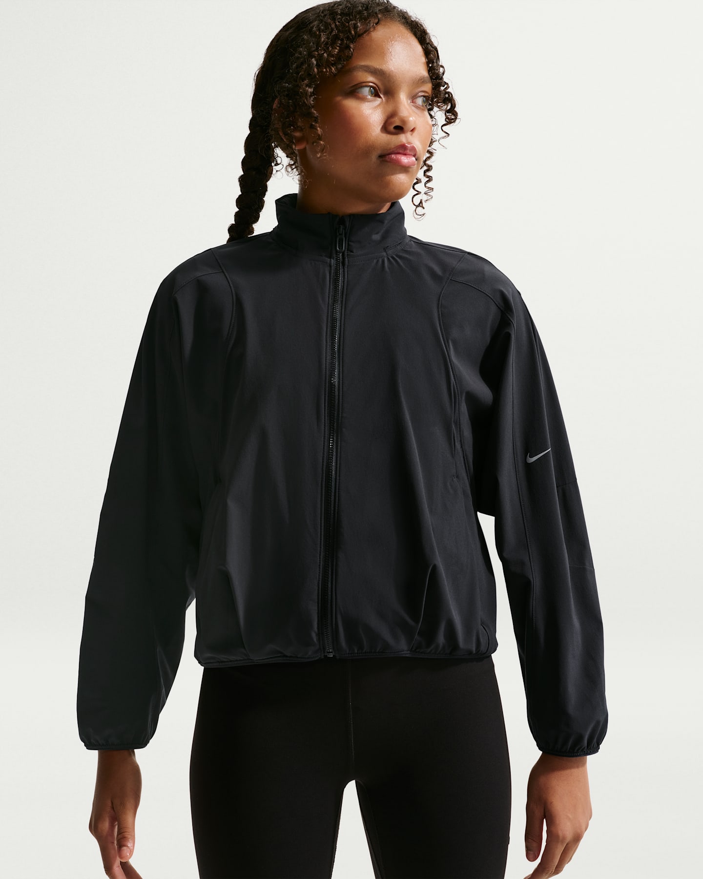 Детские куртки Nike MAVN Girls' Water-Repellent UV Woven Jacket — фото 7