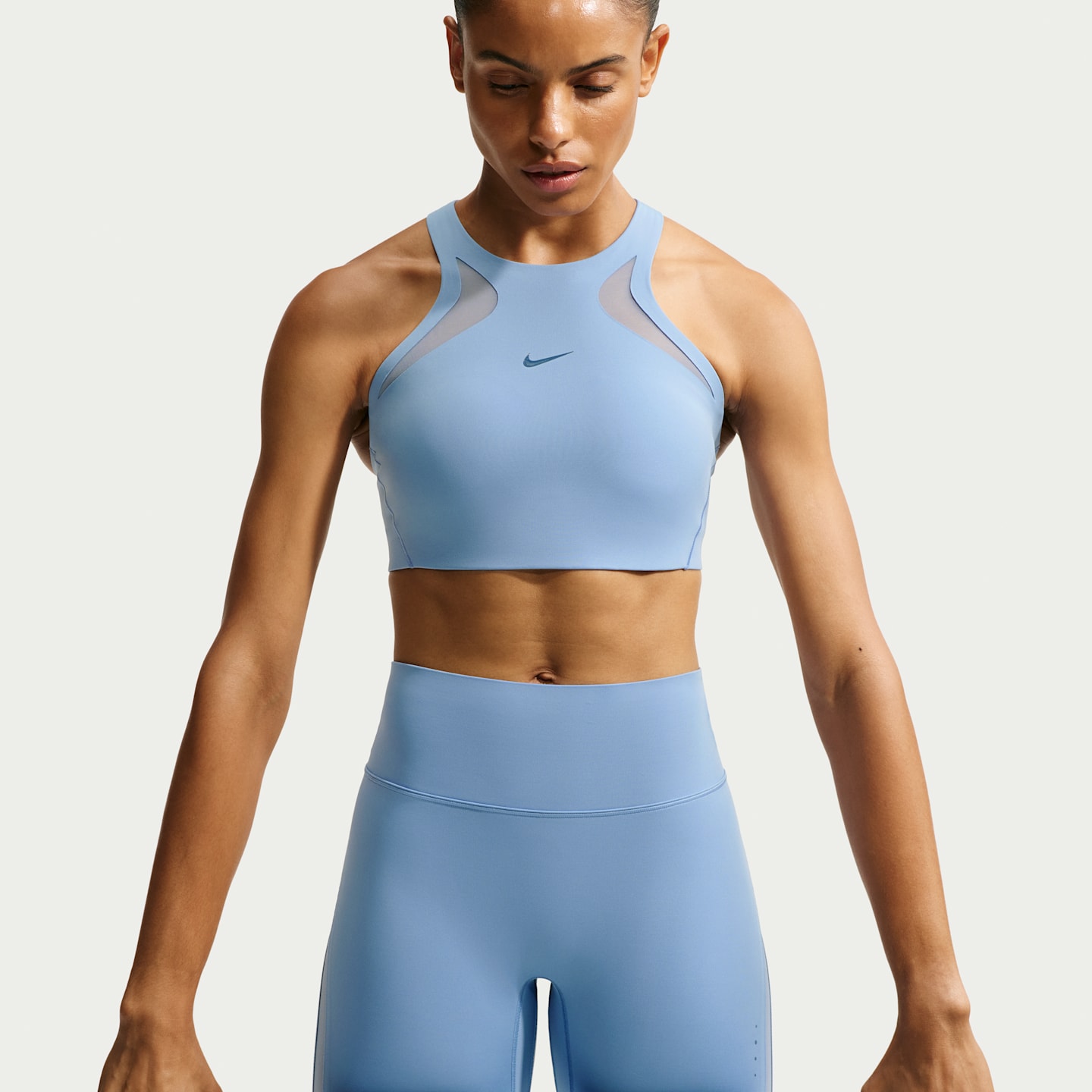 Спортивное бра Universa, средняя поддержка, сетка — Nike — фото 1