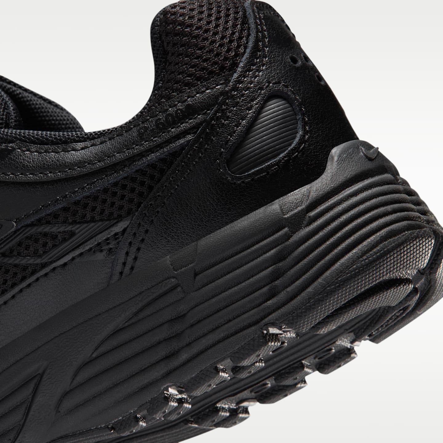 Детские кроссовки Nike P-6000 Big Kids' Shoes — фото 8