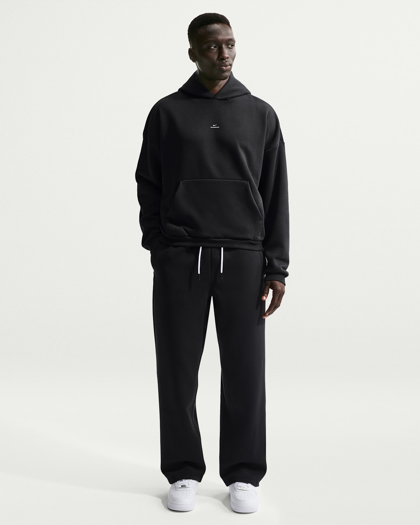 Мужские брюки Nike Standard Issue Men's Therma-FIT Brushed Open-Hem Basketball Pants — фото 7