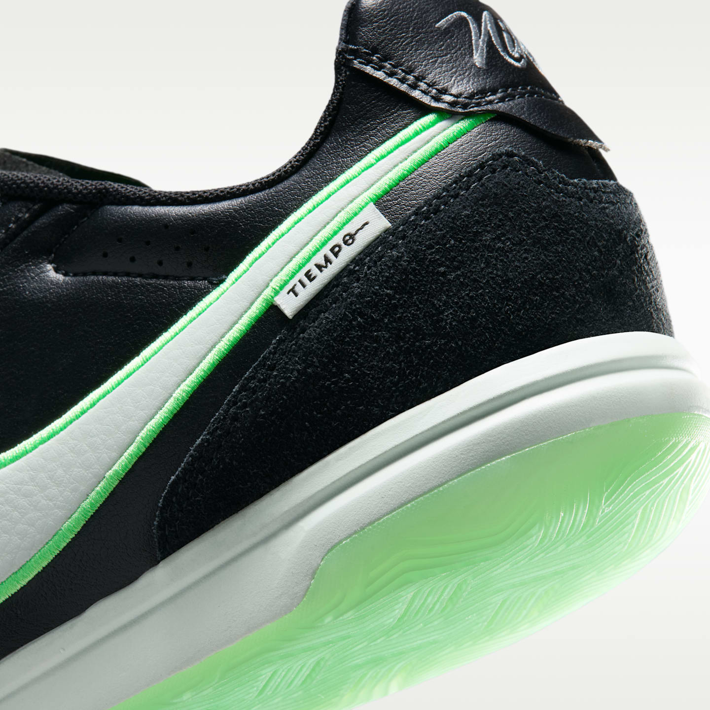 Мужские кроссовки Nike Tiempo Streetgato Indoor/Court Low-Top Soccer Shoes — фото 8