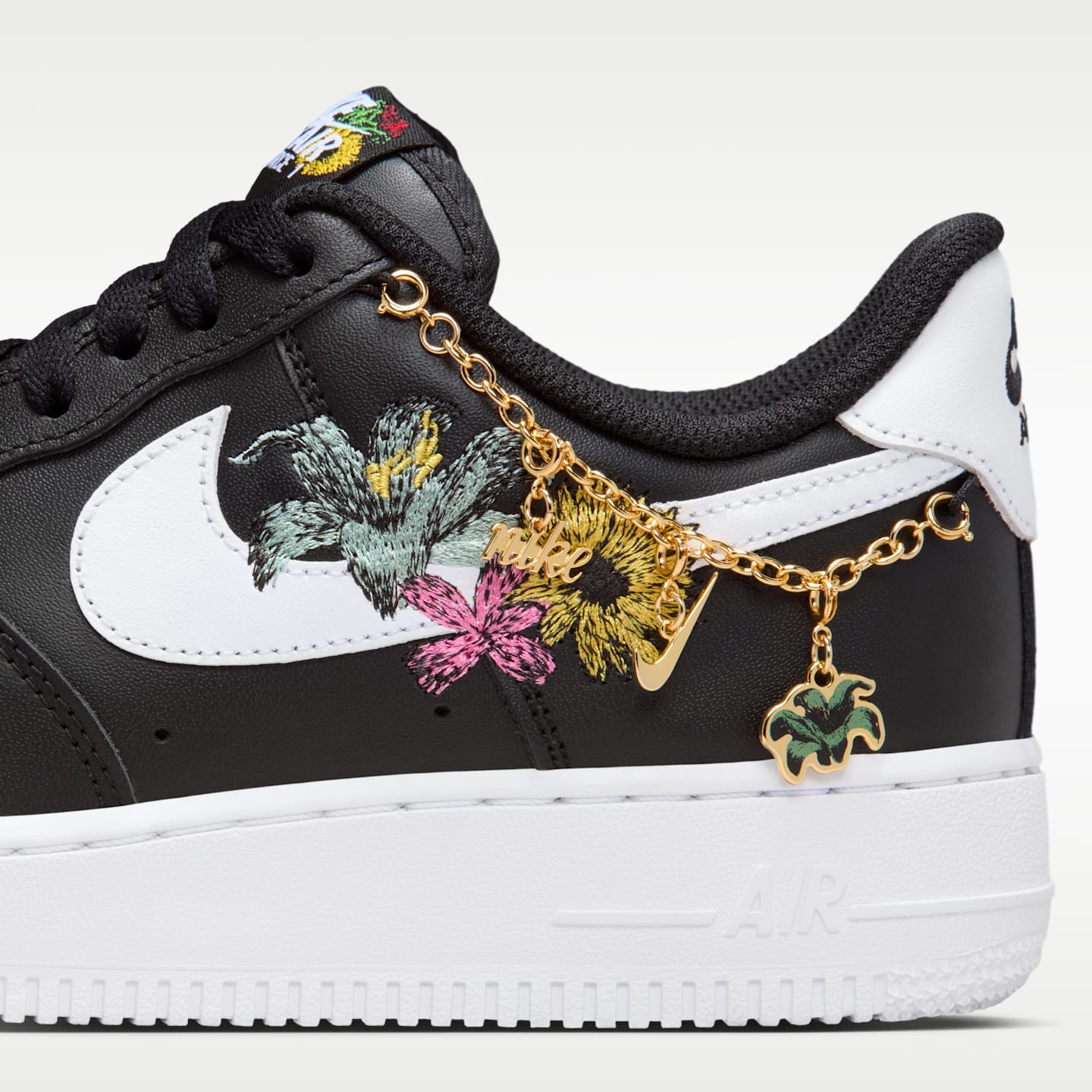 Женские кроссовки Nike Air Force 1 '07 Premium "Flowers" Women's Shoes — фото 9