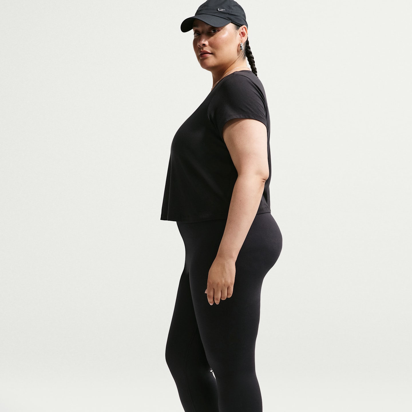 Женские леггинсы Nike Sportswear Classic Women's High-Waisted 7/8 Leggings (Plus Size) — фото 4