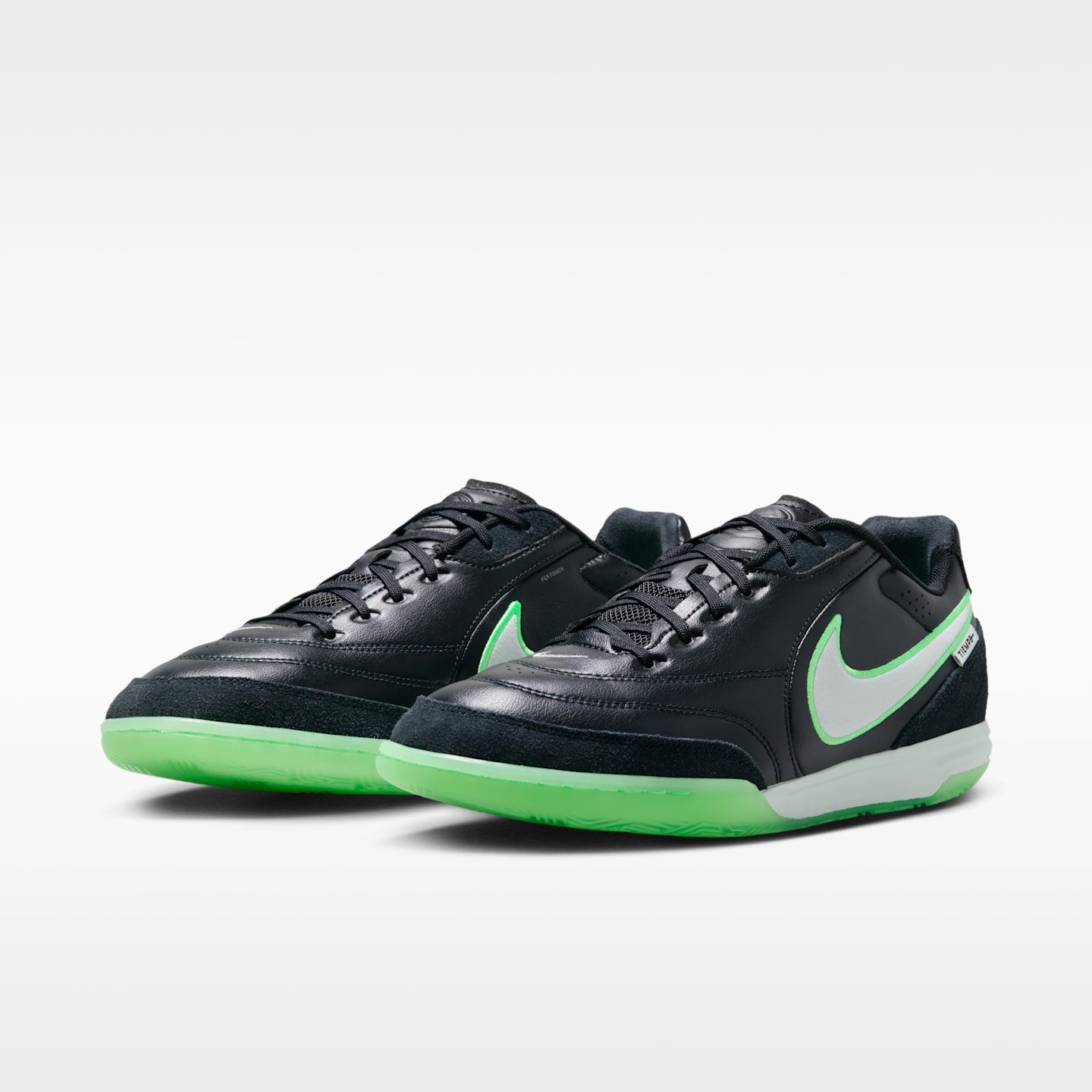 Мужские кроссовки Nike Tiempo Streetgato Indoor/Court Low-Top Soccer Shoes — фото 5