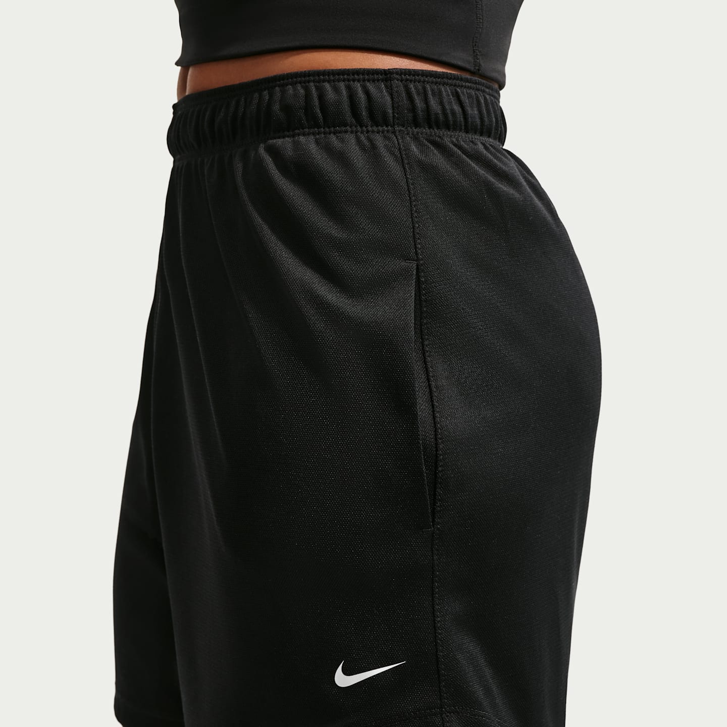 Женские шорты Nike Attack Women's Dri-FIT Mid-Rise 4" Shorts — фото 3