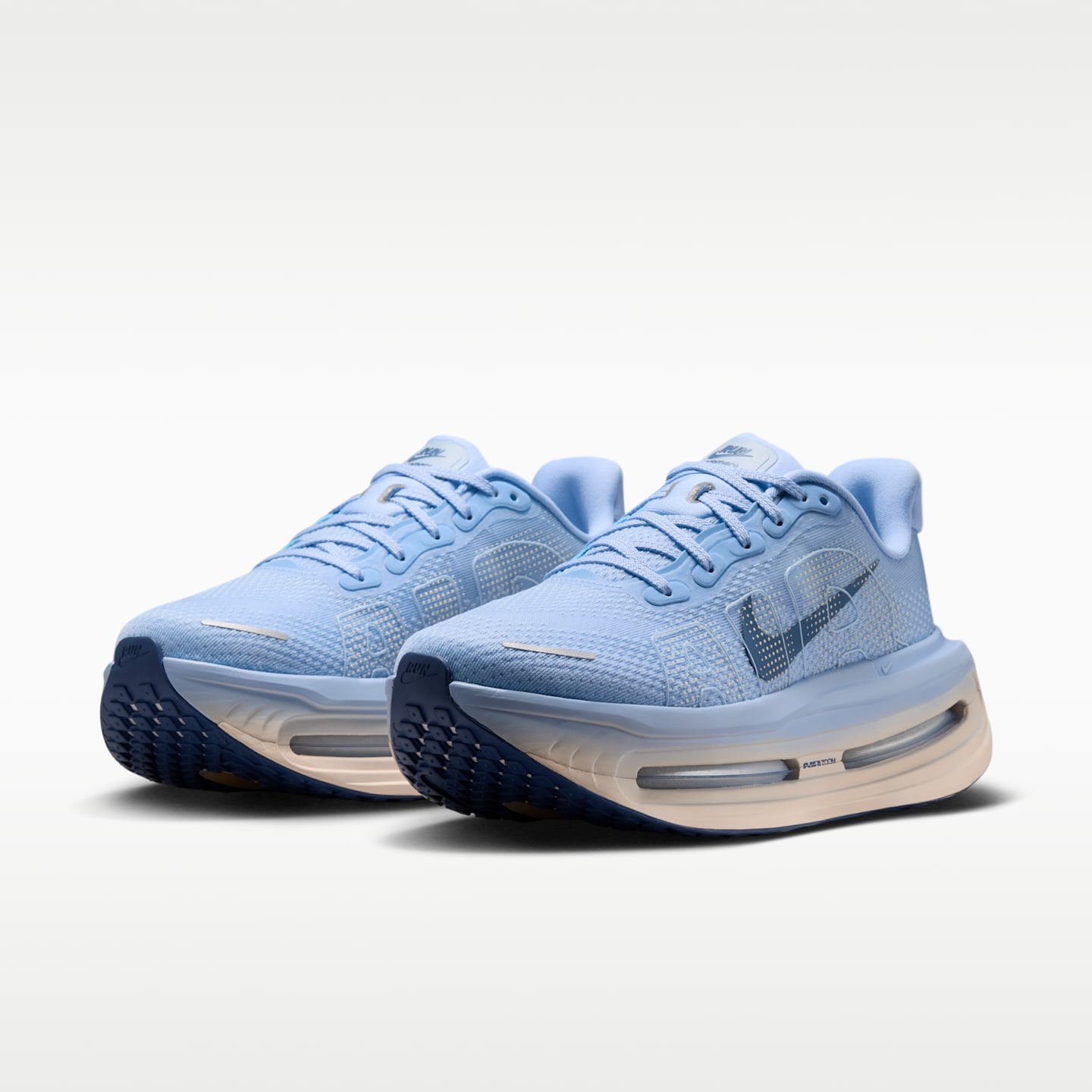 Женские кроссовки Nike Vomero Premium Women's Road Running Shoes — фото 5