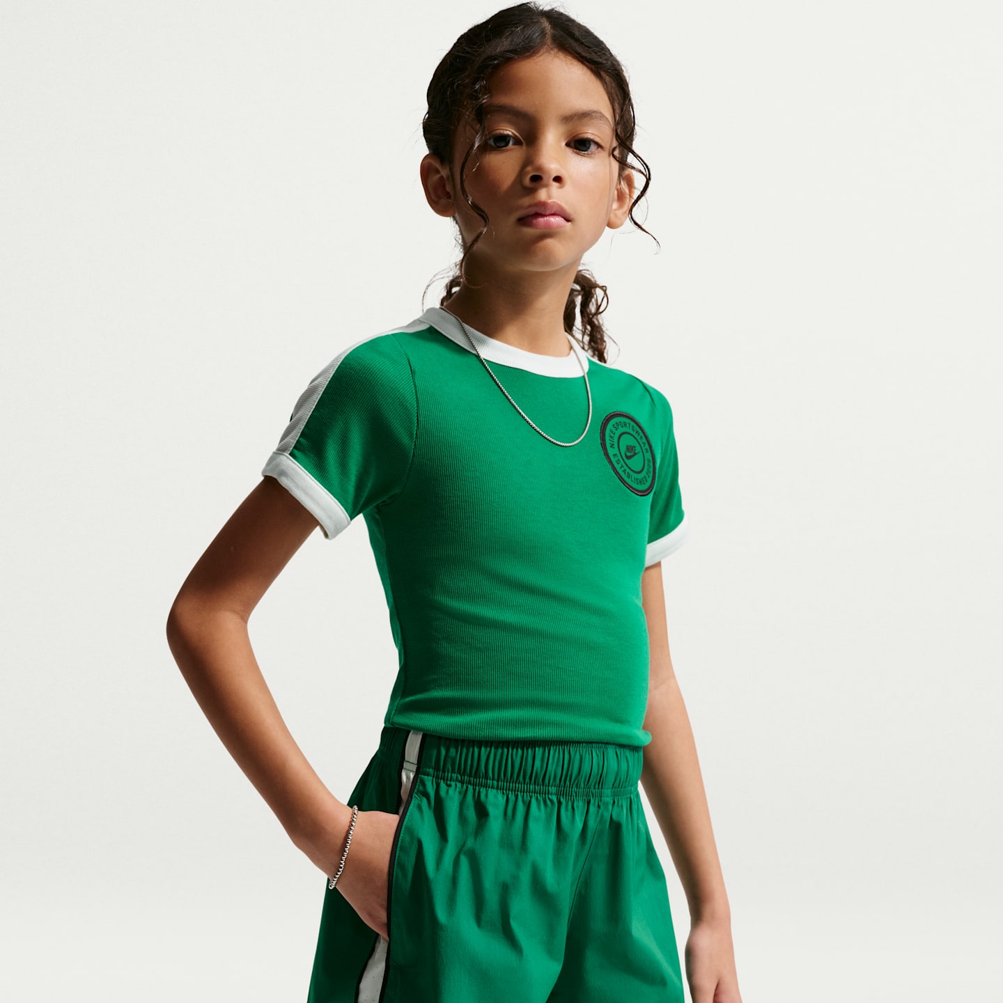 Детские шорты Nike Sportswear Big Kids' Woven Shorts — фото 5