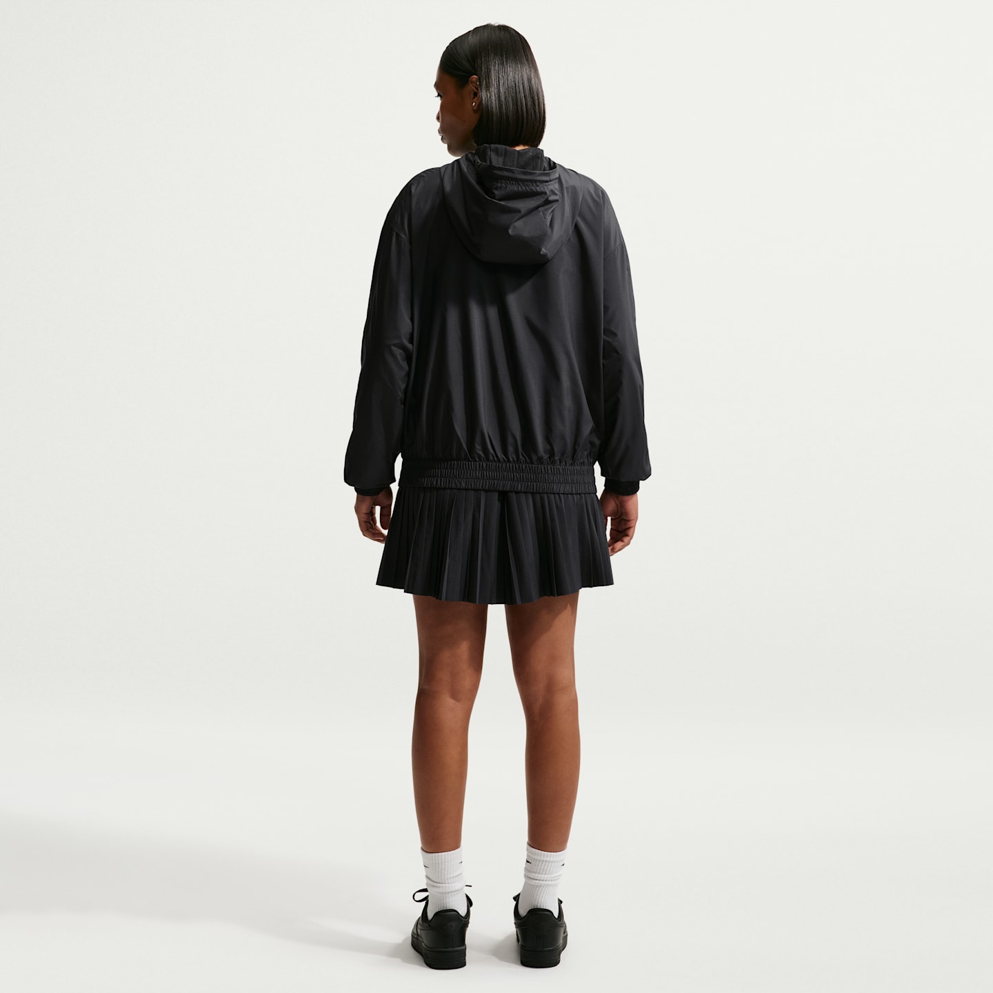 Женские куртки Nike Sportswear Classic Wovens Women's Loose UV Hooded Jacket — фото 5